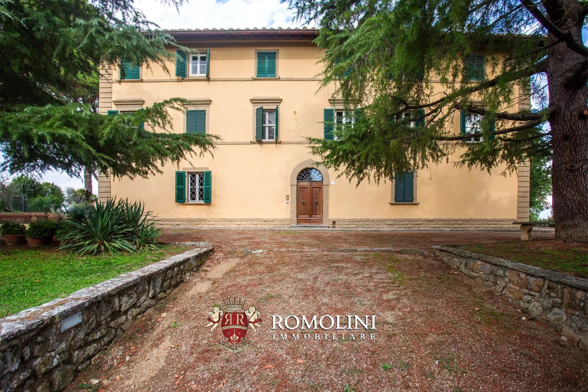 7 Bedroom Villa/Townhouse's Image 9