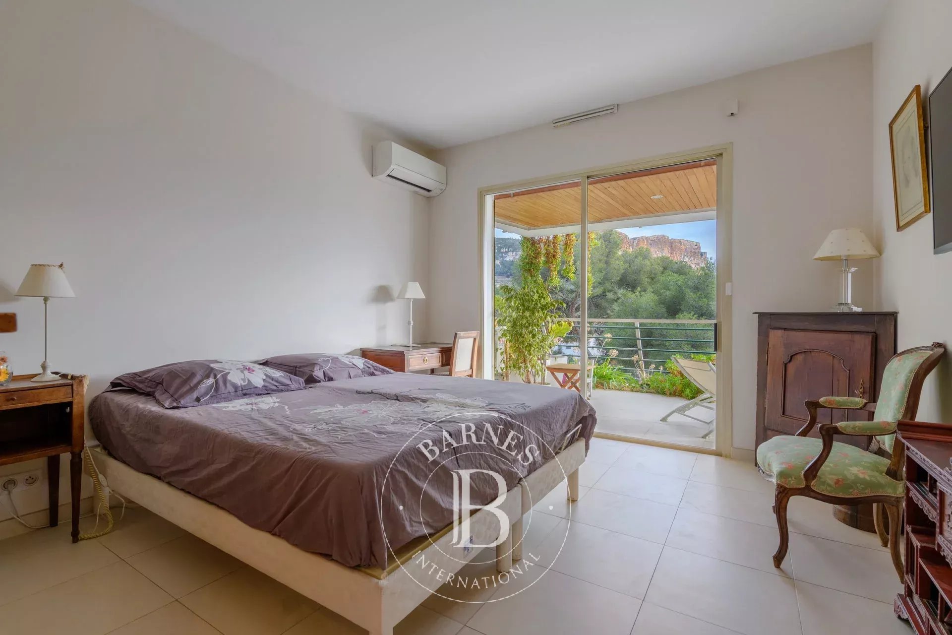 Daire Cassis - picture 8