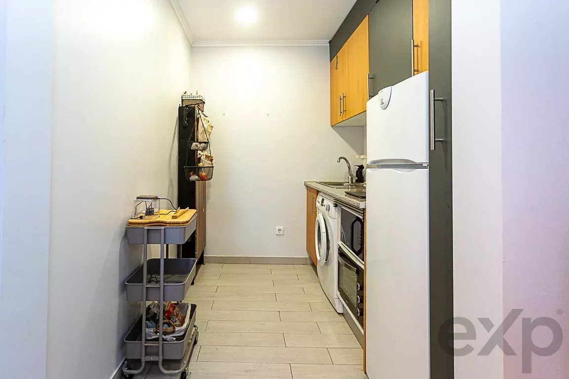 Three-bedroom house with potential for rental income – Gambelas, Montenegro 86834316 image 10