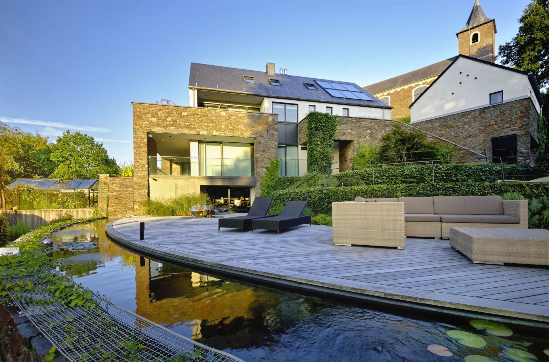 Biez- propriété exceptionnelle composée de 2 villas