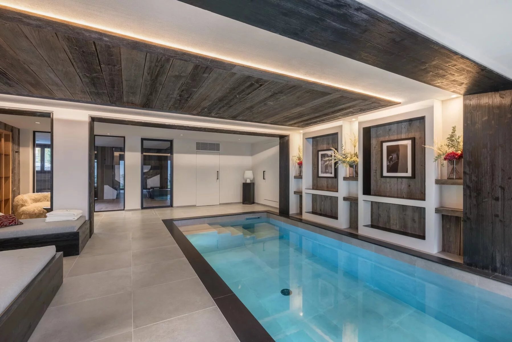 Photo of MEGÈVE - Luxury 5-bedroom chalet in the heart of Megeve