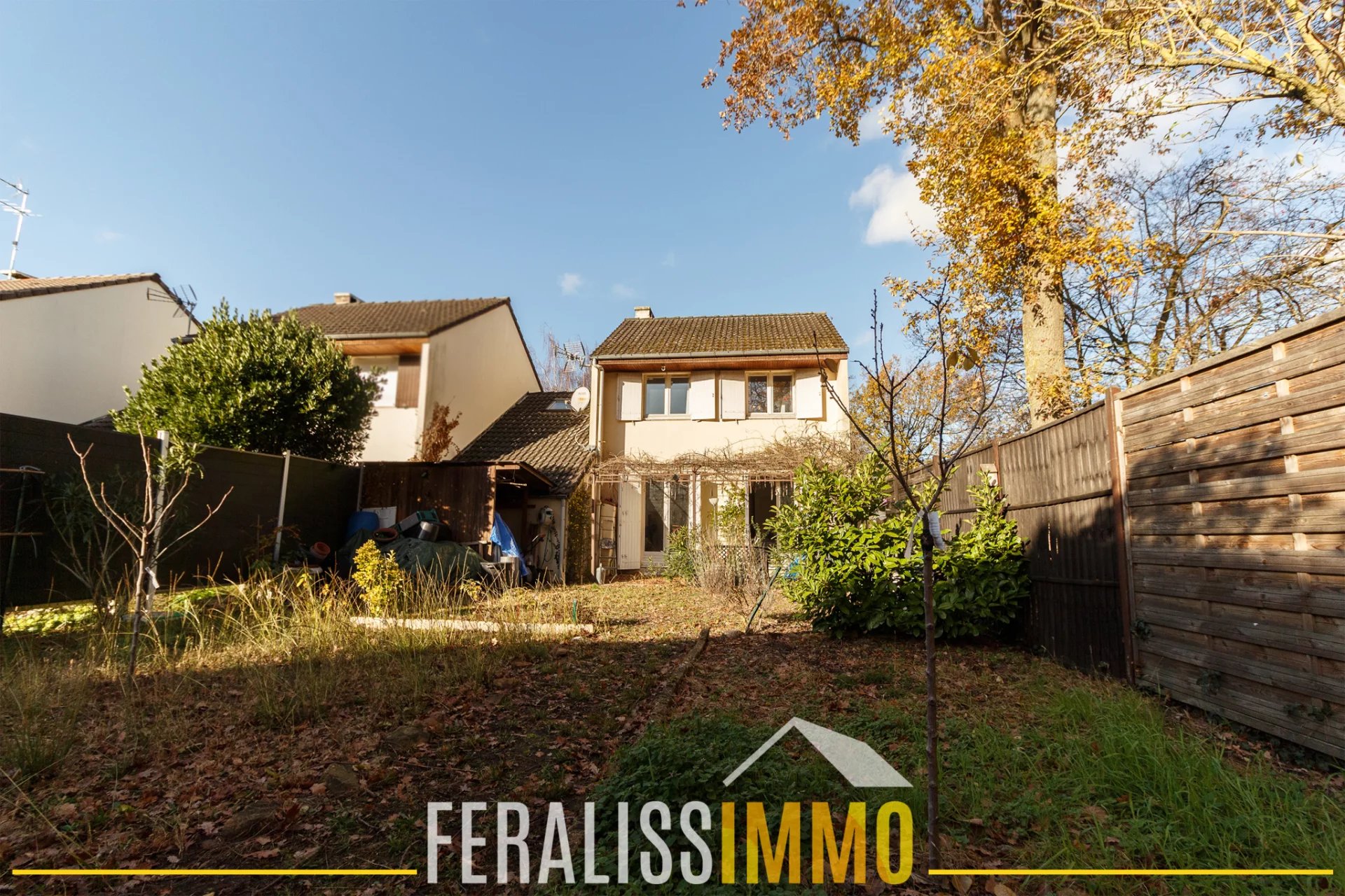 Charmante maison avec vie de plain-pied et grand extérieur