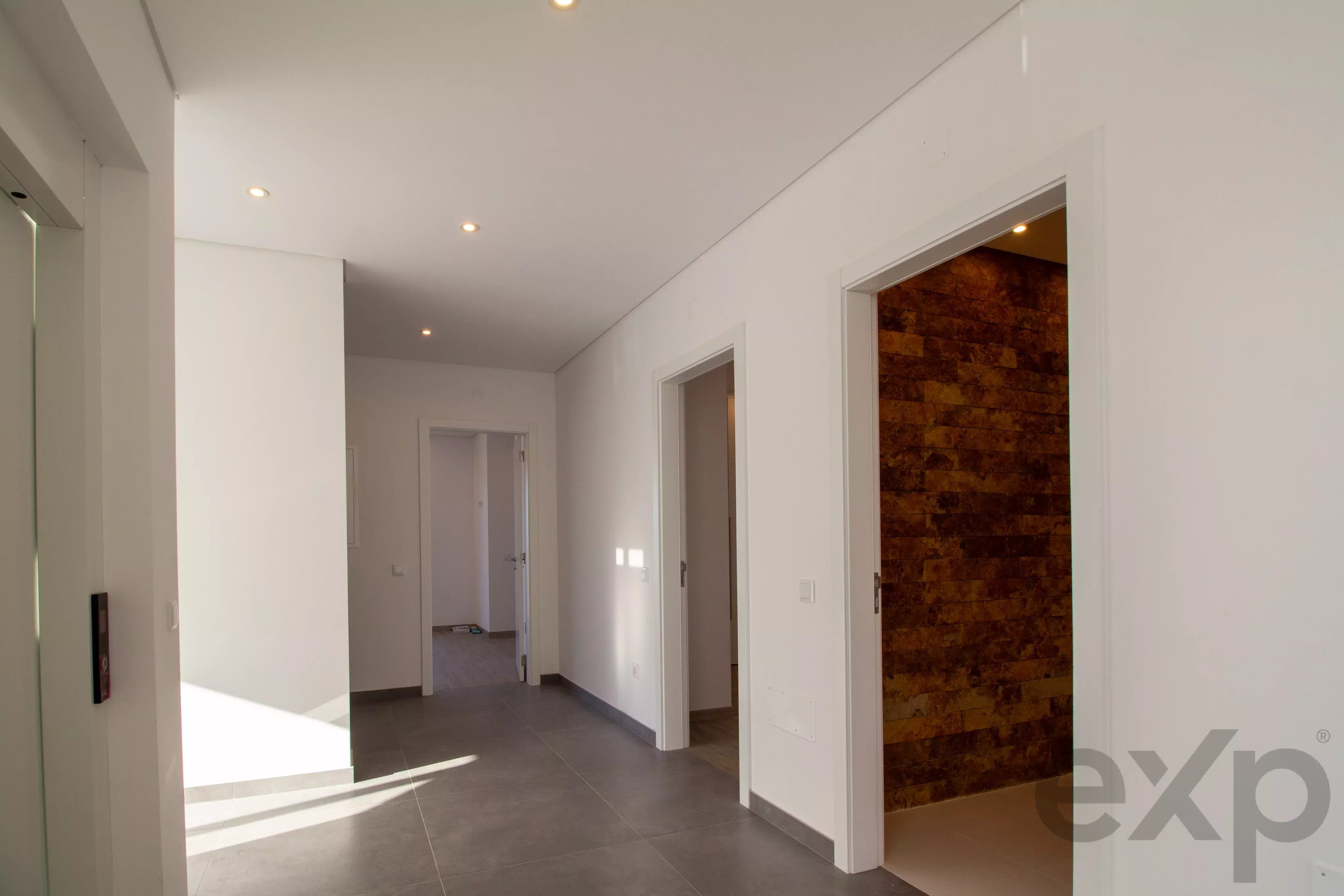 Luxury Contemporary Home with Sea View in Ferragudo 87049638 image 42