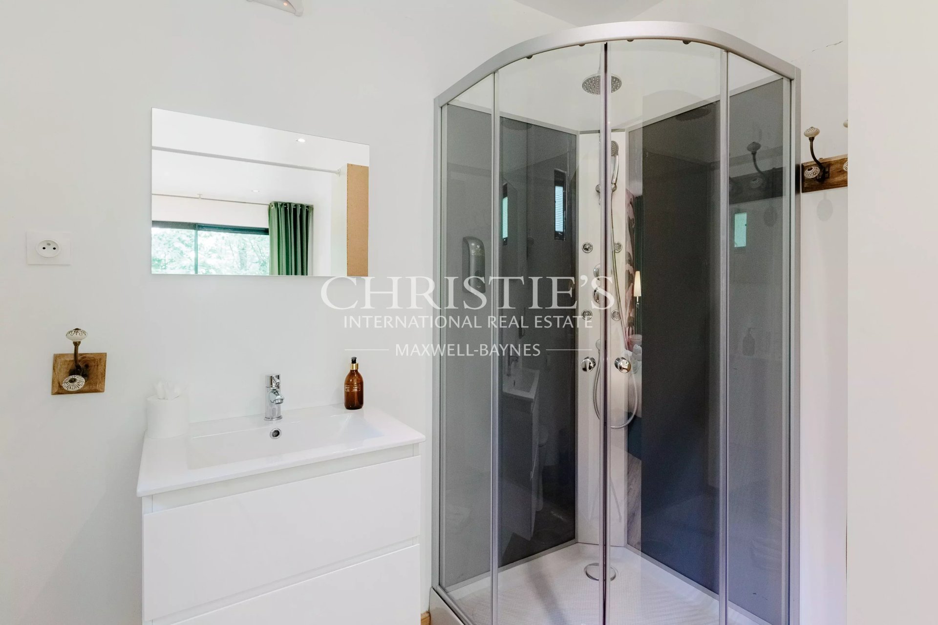 53 Bedroom Chateau's Image 44