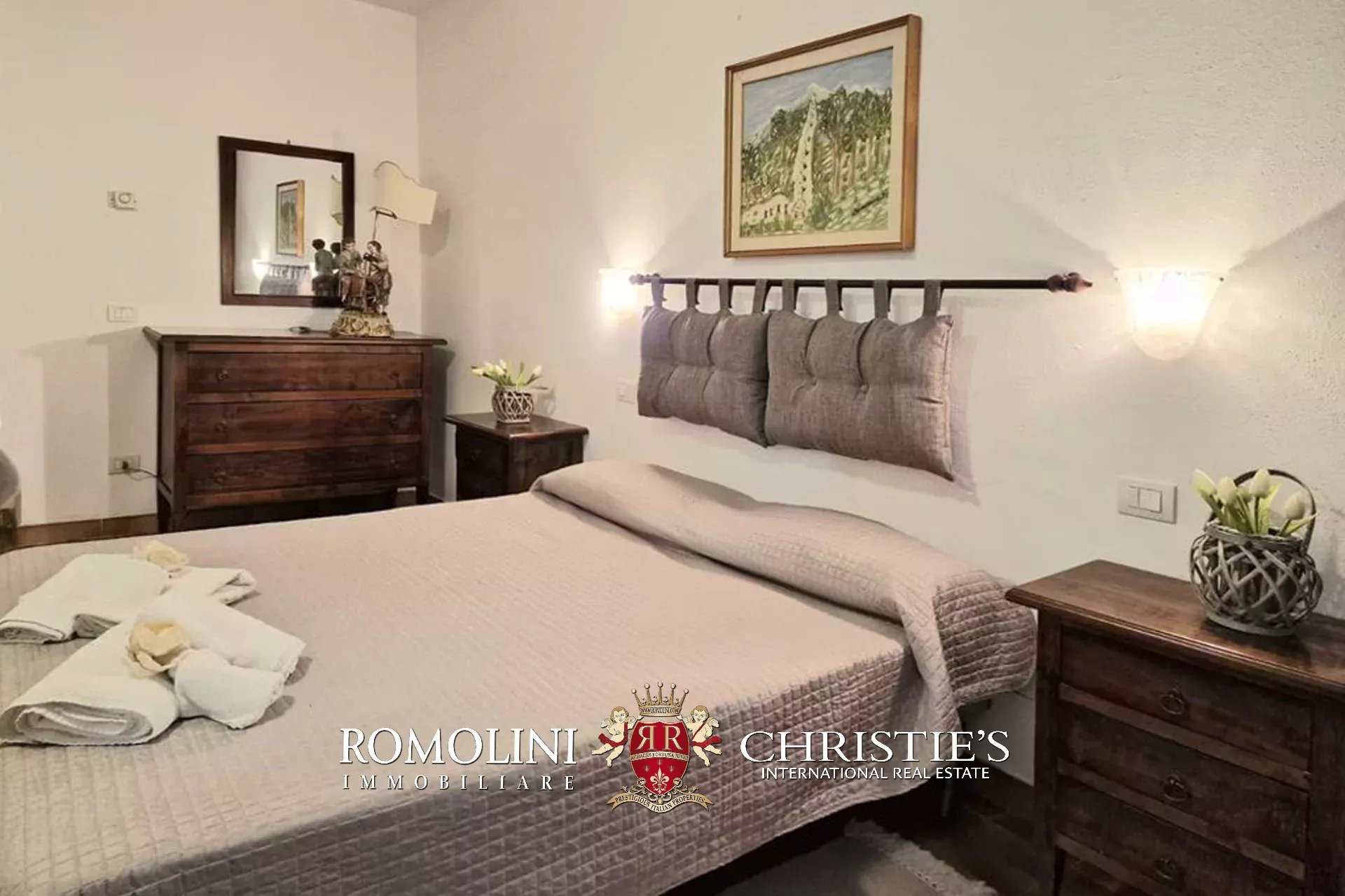 11 Bedroom Villa/Townhouse's Image 18