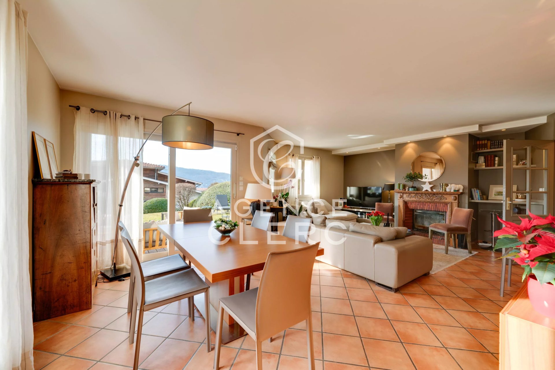 4 Bedroom Villa/Townhouse's Image 10