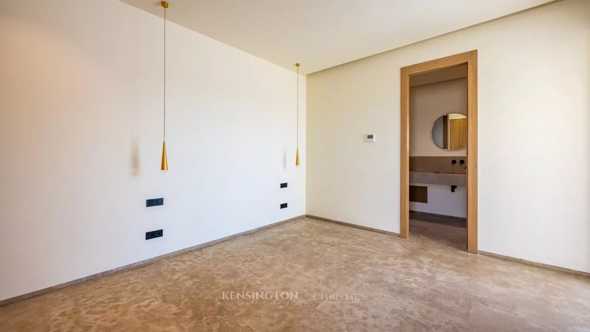 4 Bedroom Villa/Townhouse's Image 14