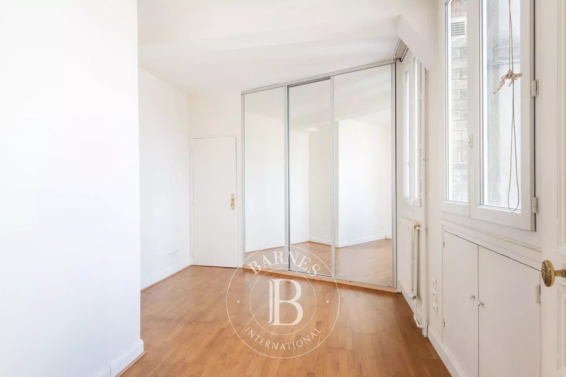 Daire Paris 18ème - picture 18