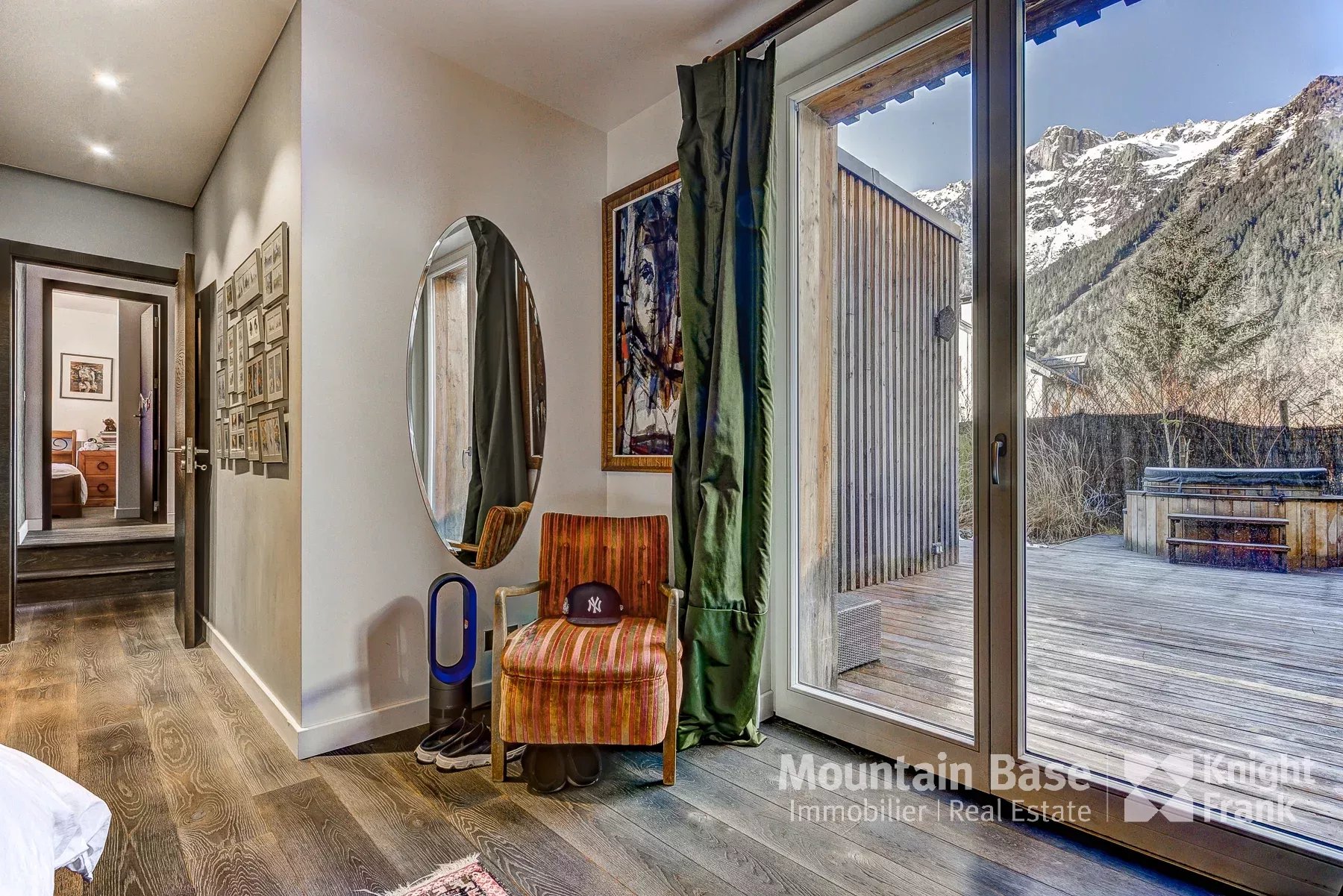 Photo of A beautifully renovated, 6-bedroom house in central Chamonix