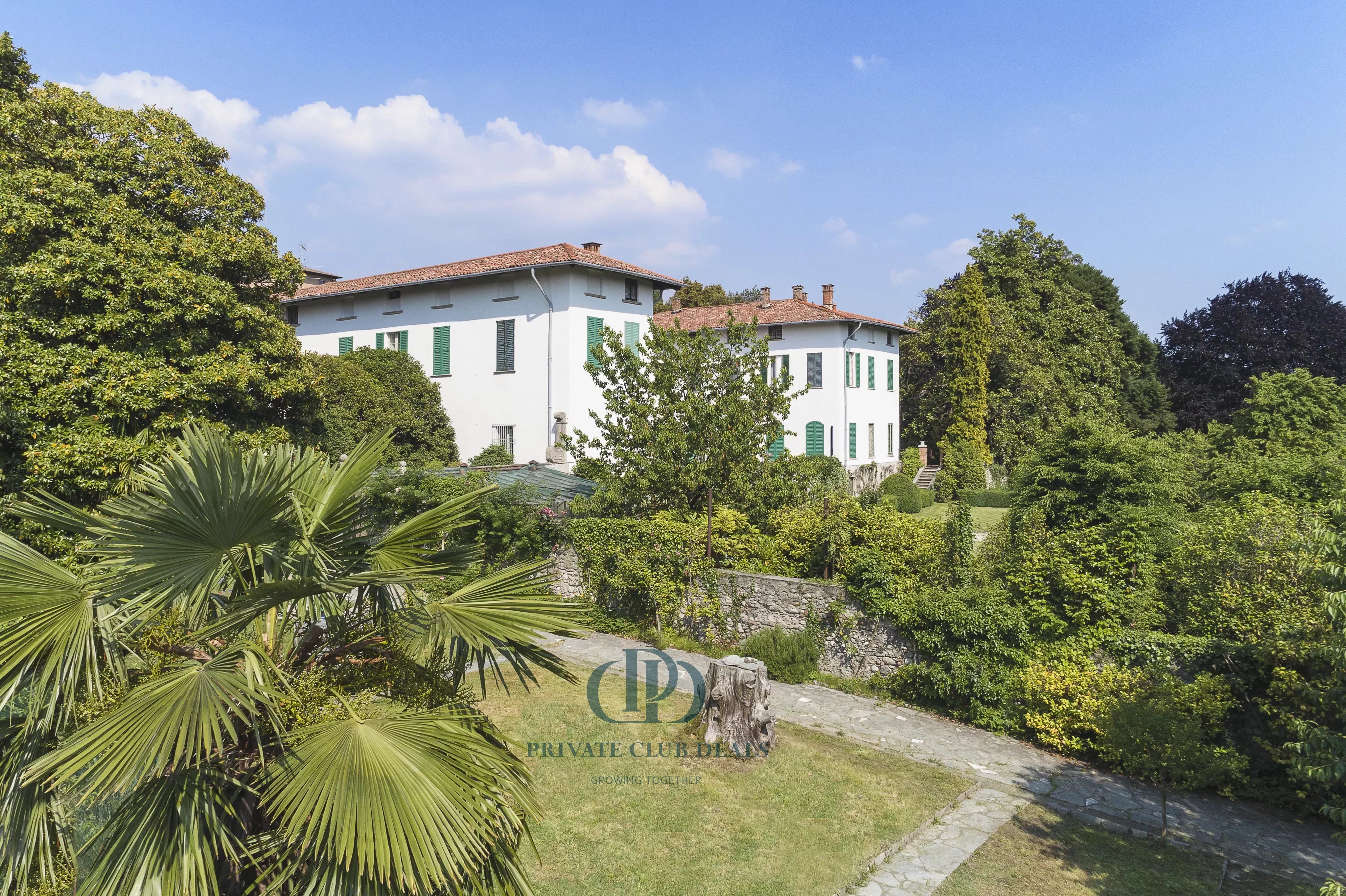 Villa Como - picture 24