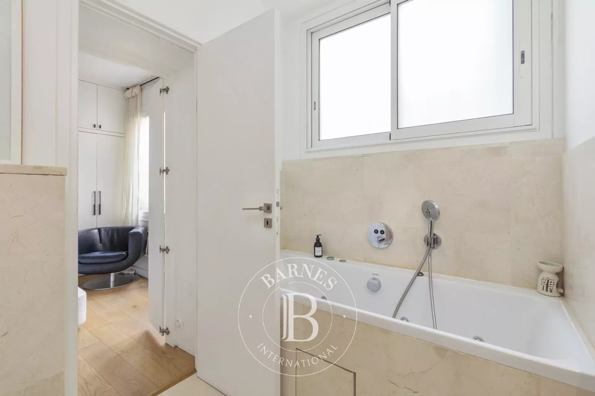 Daire Paris 8ème - picture 10