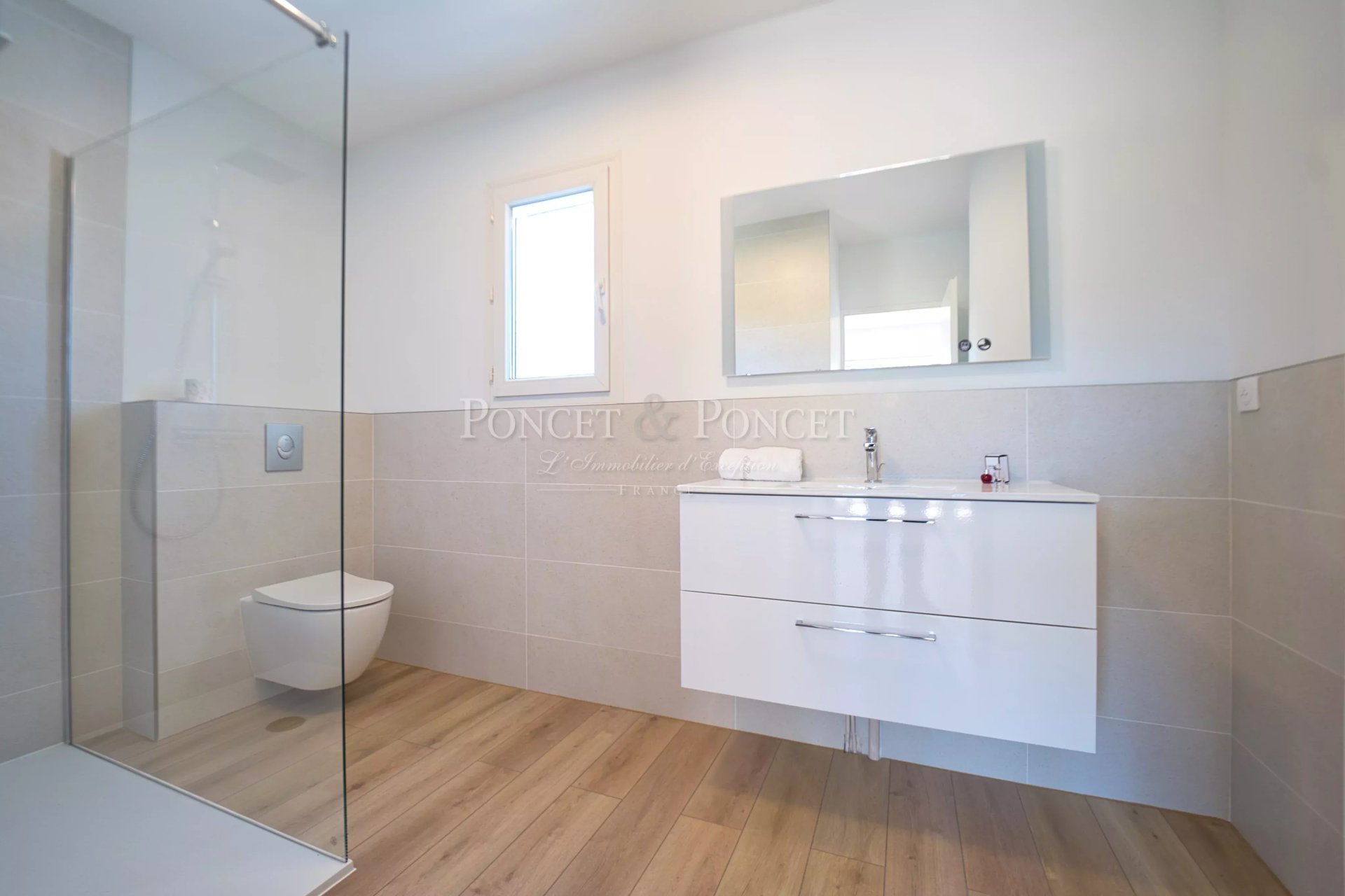 4 Bedroom Villa/Townhouse's Image 17