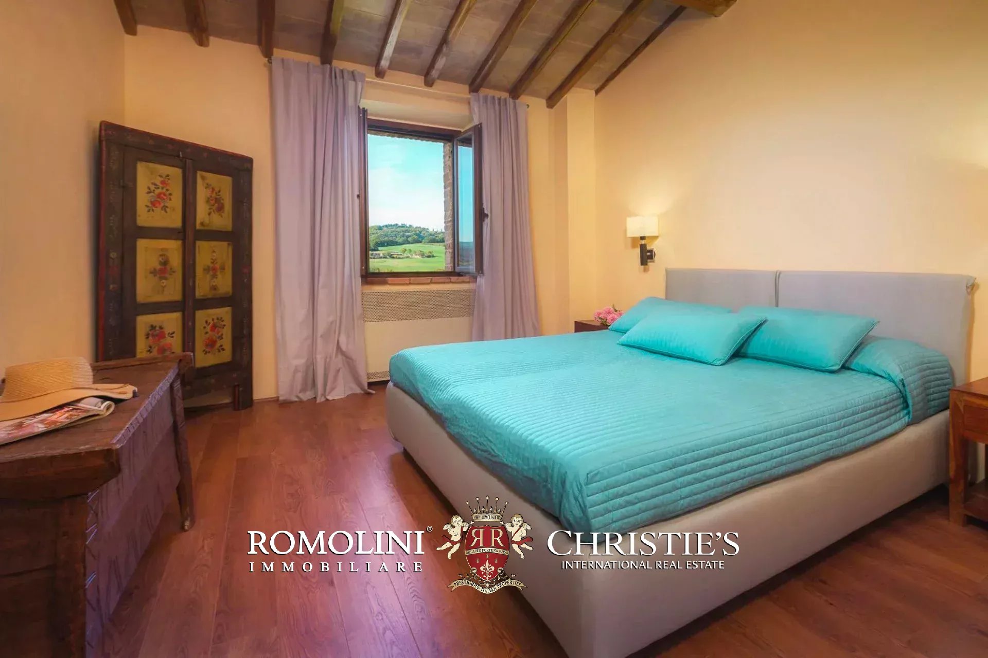 9 Bedroom Villa/Townhouse's Image 21