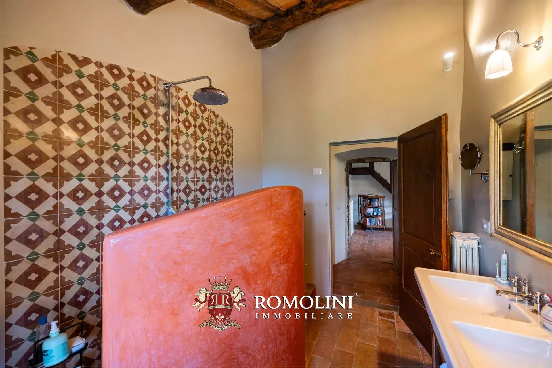 5 Bedroom Vineyard's Image 53