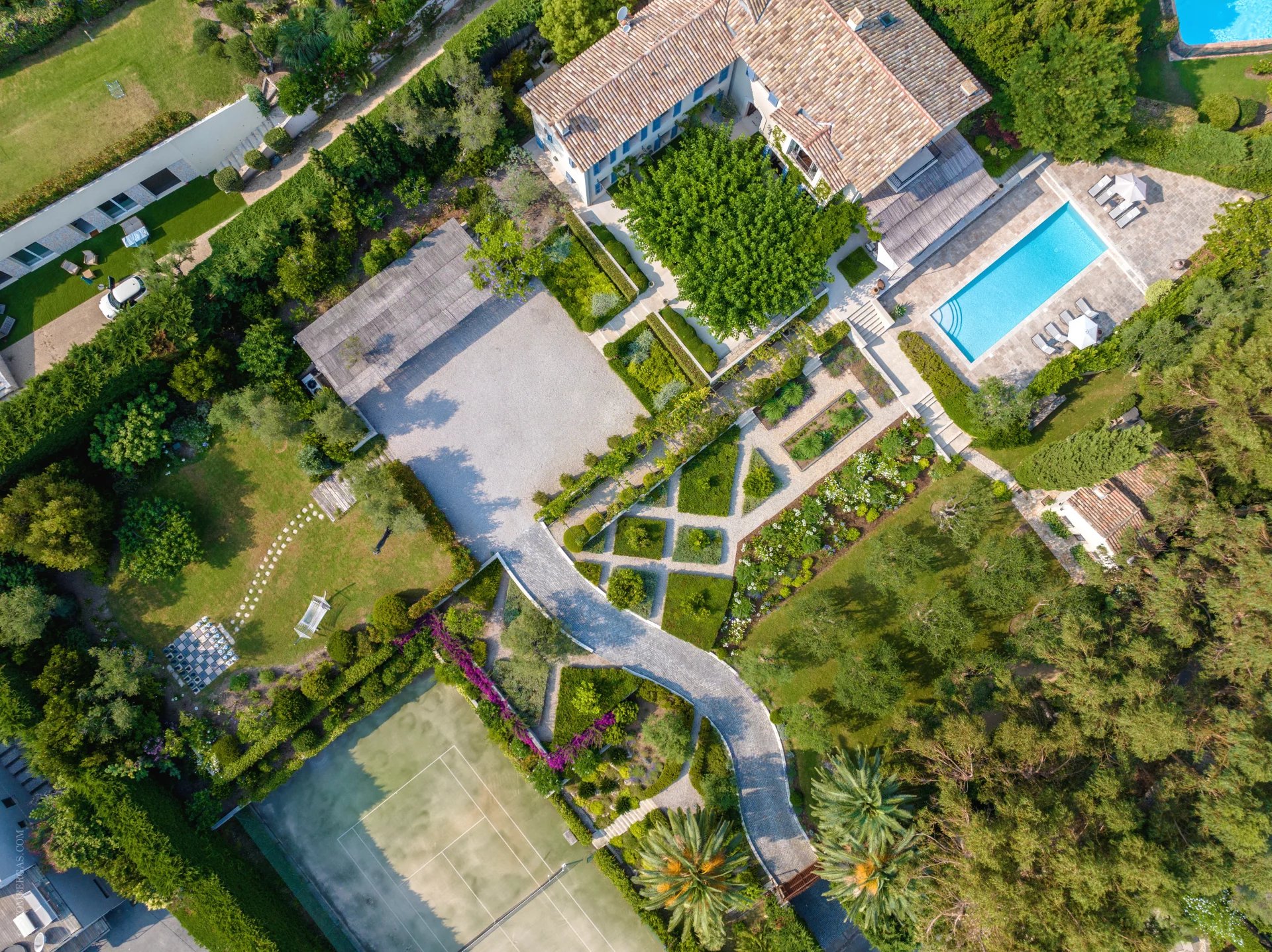 Maison à louer, 10 pièces, 600 m², Antibes