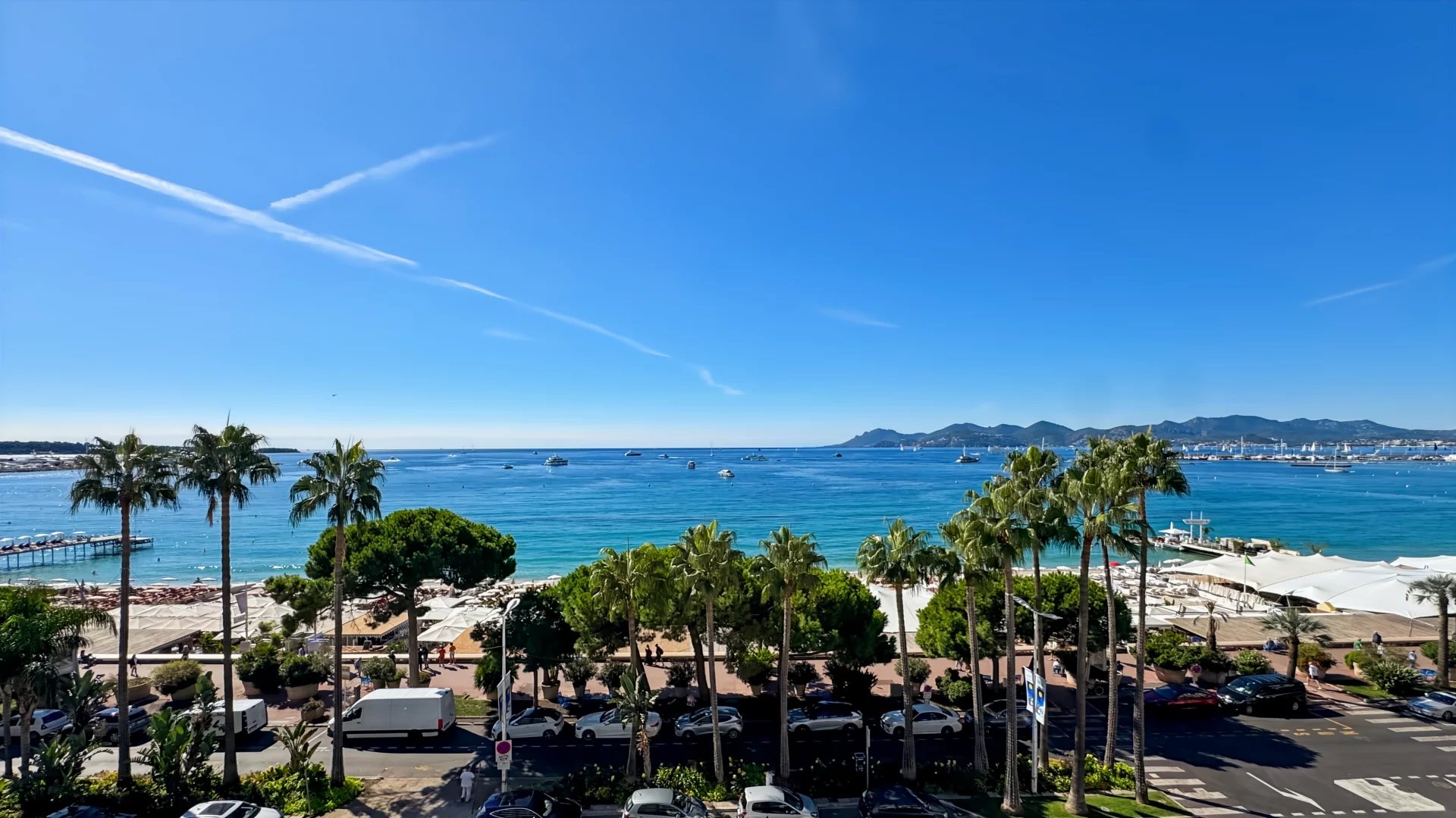 For sale – Exceptional apartment facing the Croisette