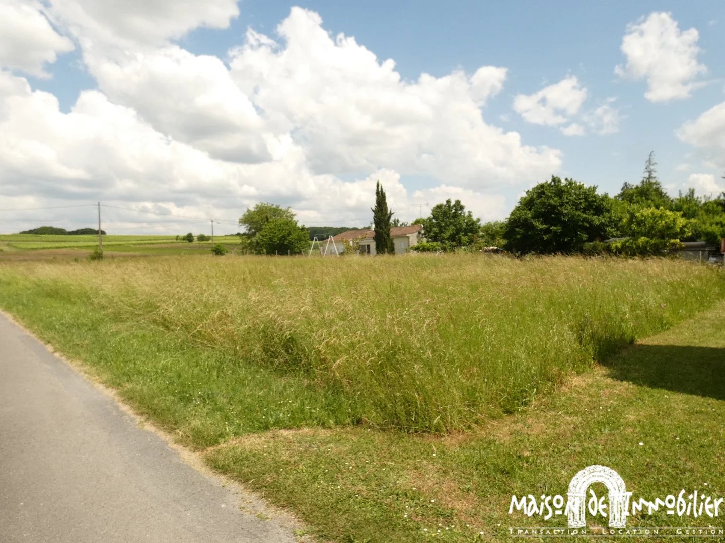 A vendre entre St Fort sur le Né et Verrières - Terrain cons