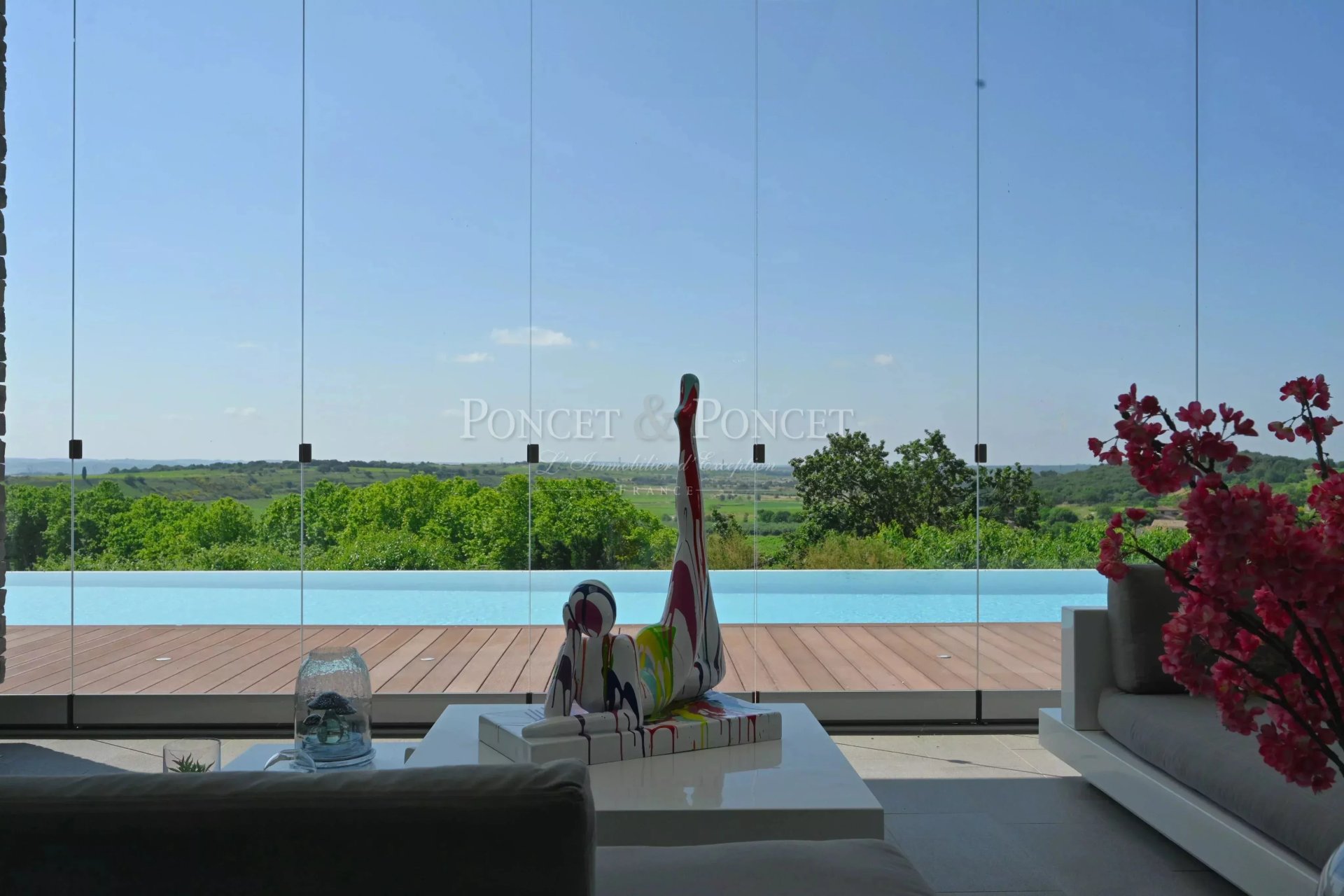 5 Bedroom Villa/Townhouse's Image 6