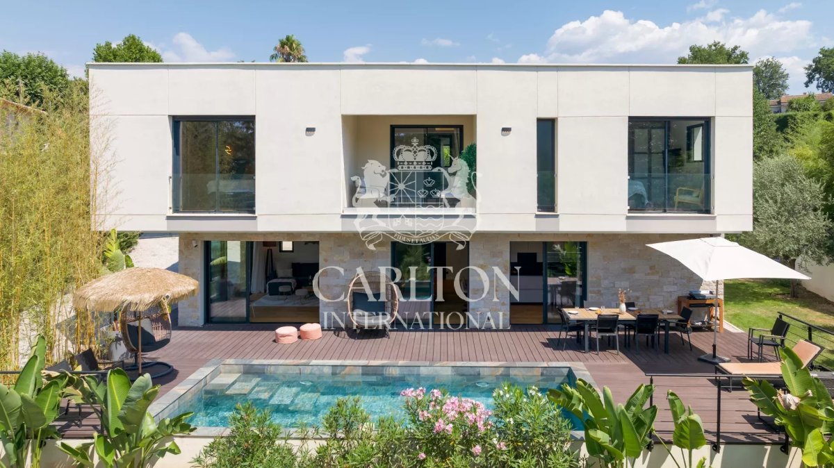 Mougins – Moradia contemporânea com 6 quartos
