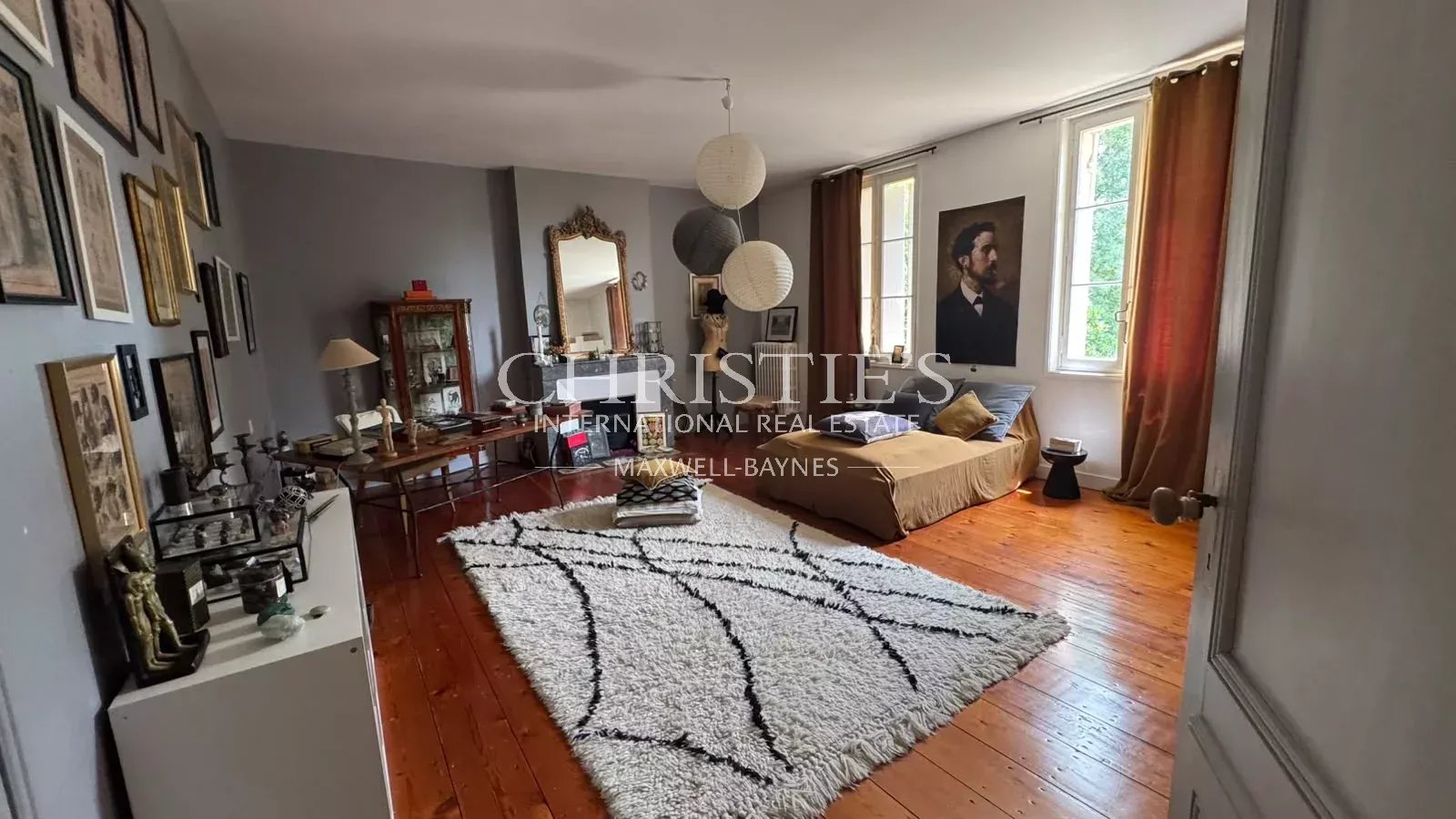 9 Bedroom Villa/Townhouse's Image 17