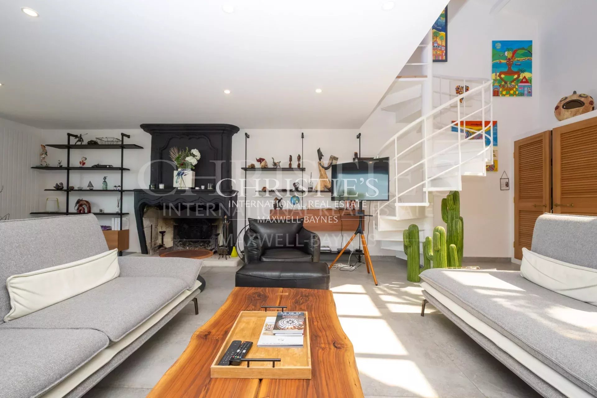4 Bedroom Villa/Townhouse's Image 4