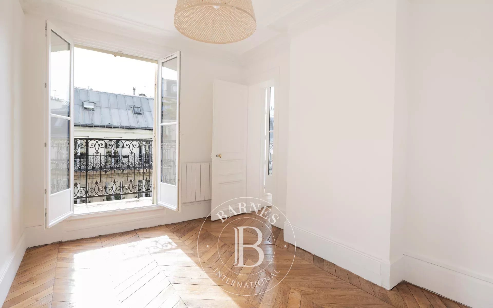 Daire Paris 9ème - picture 12