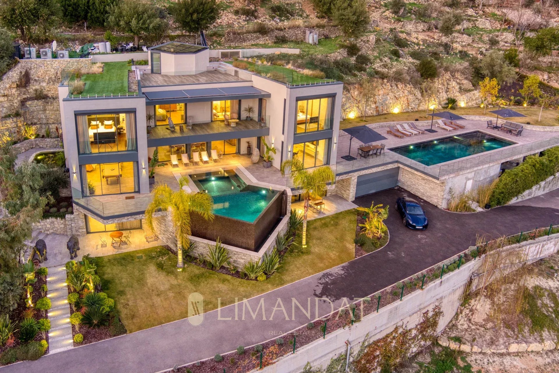 Eze - Villa contemporaine d'exception - vue mer panoramique