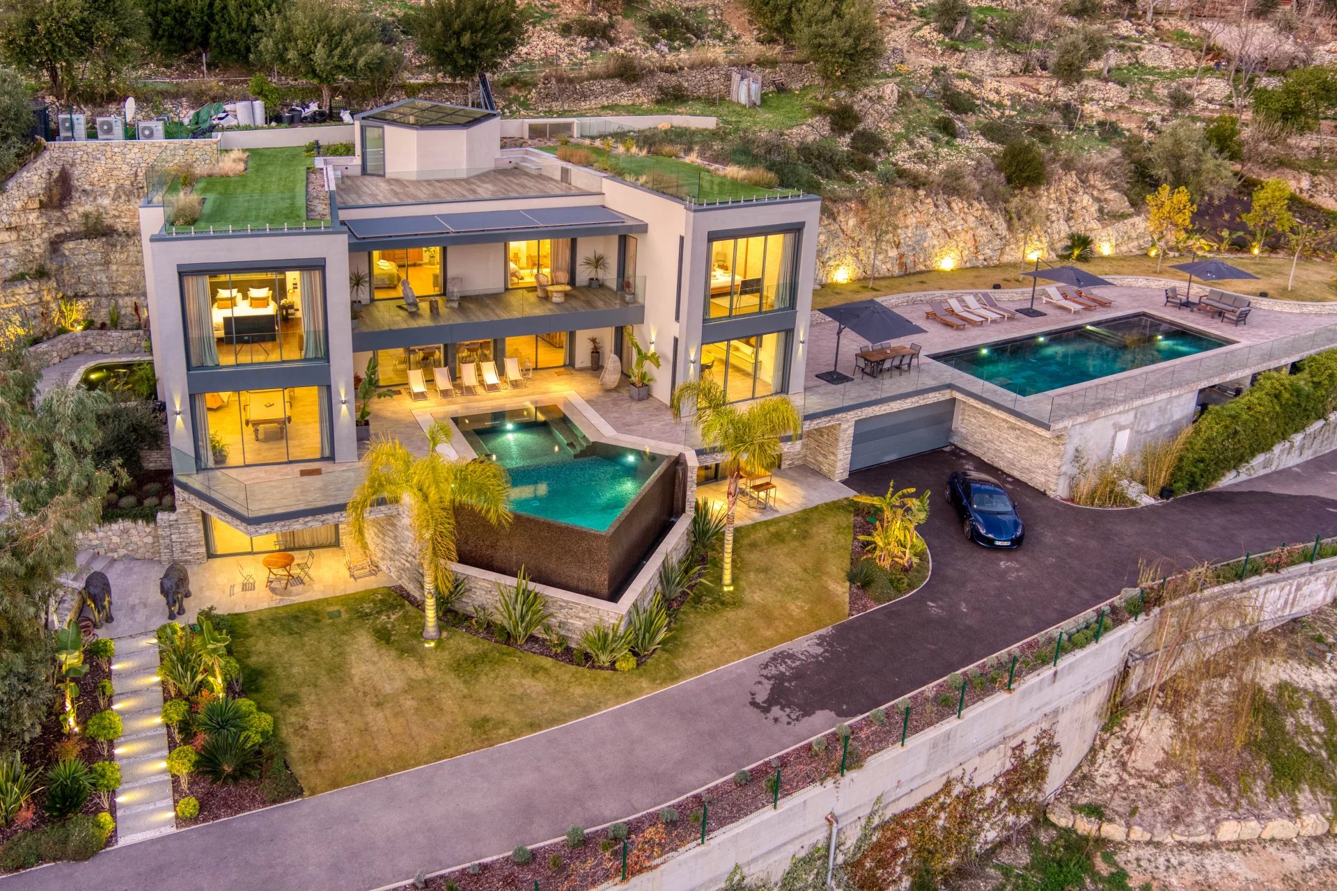 Eze - Villa contemporaine d'exception - vue mer panoramique