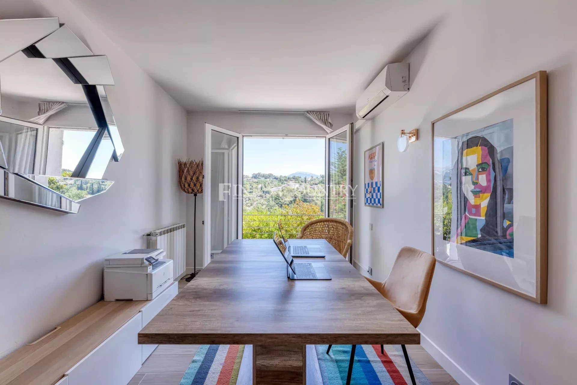 Photo of For sale  Villa in Valbonne - Panoramic view
