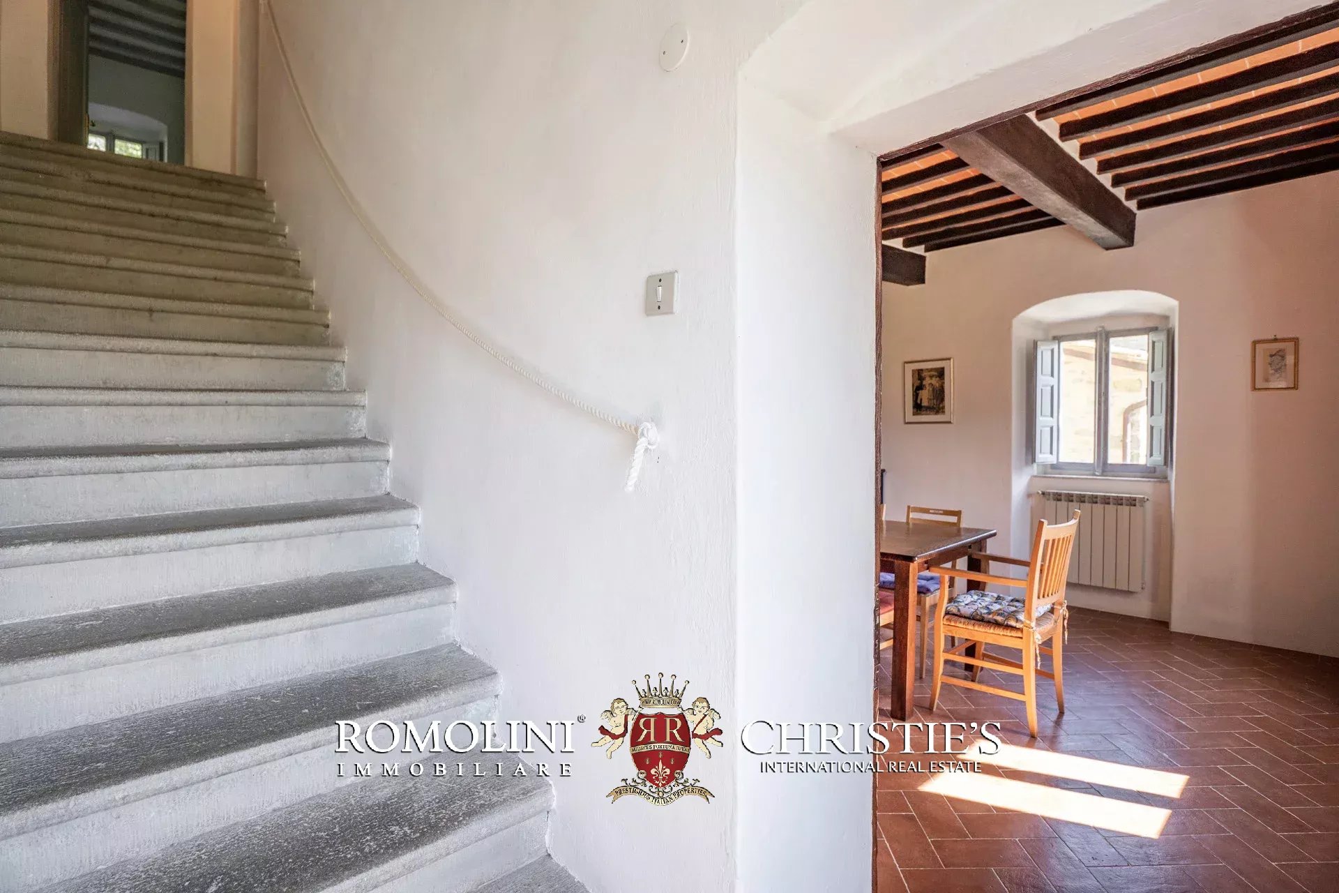 6 Bedroom Villa/Townhouse's Image 54