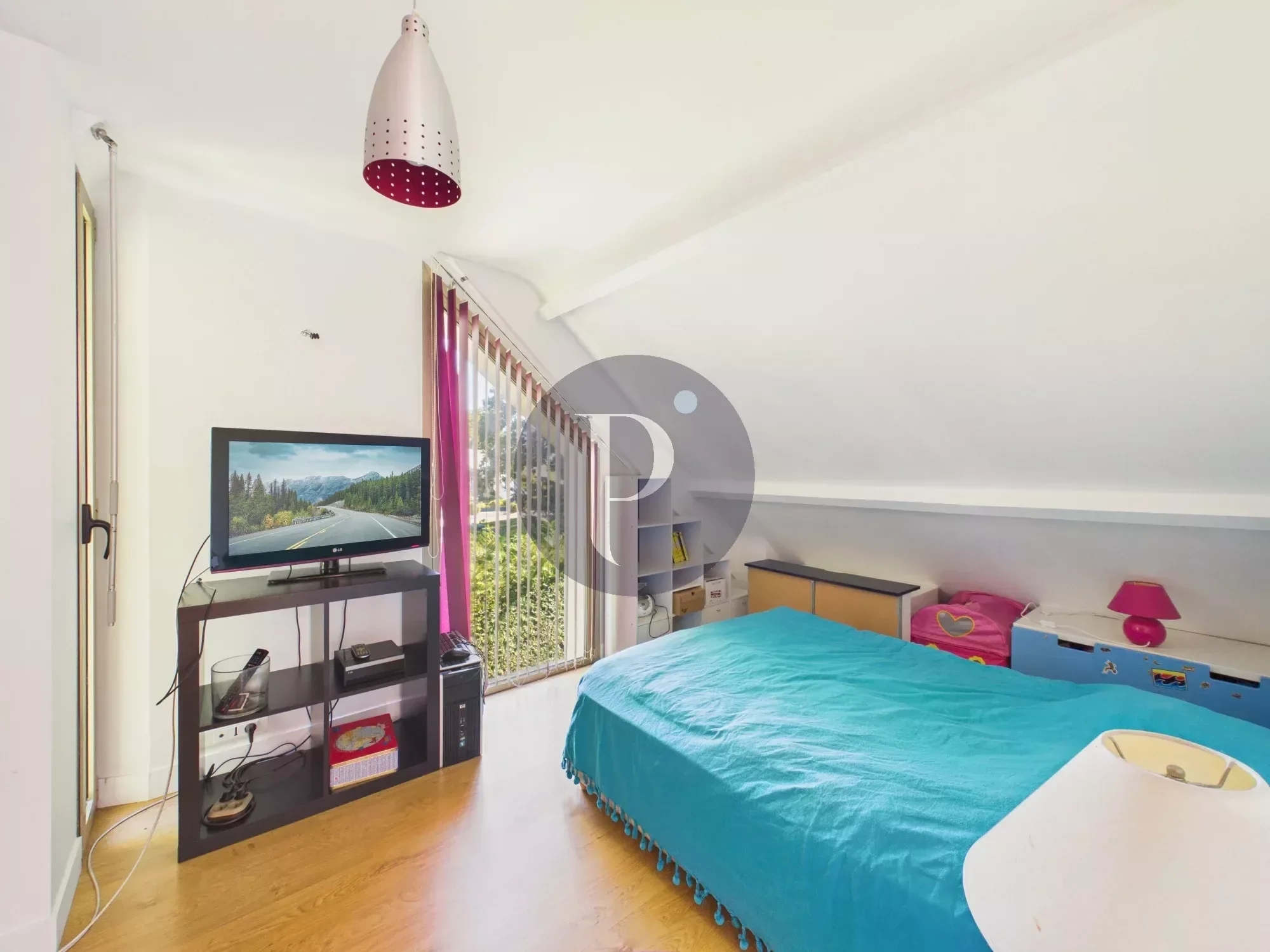 vente-maison-9-pieces-verrieres-le-buisson-86950120