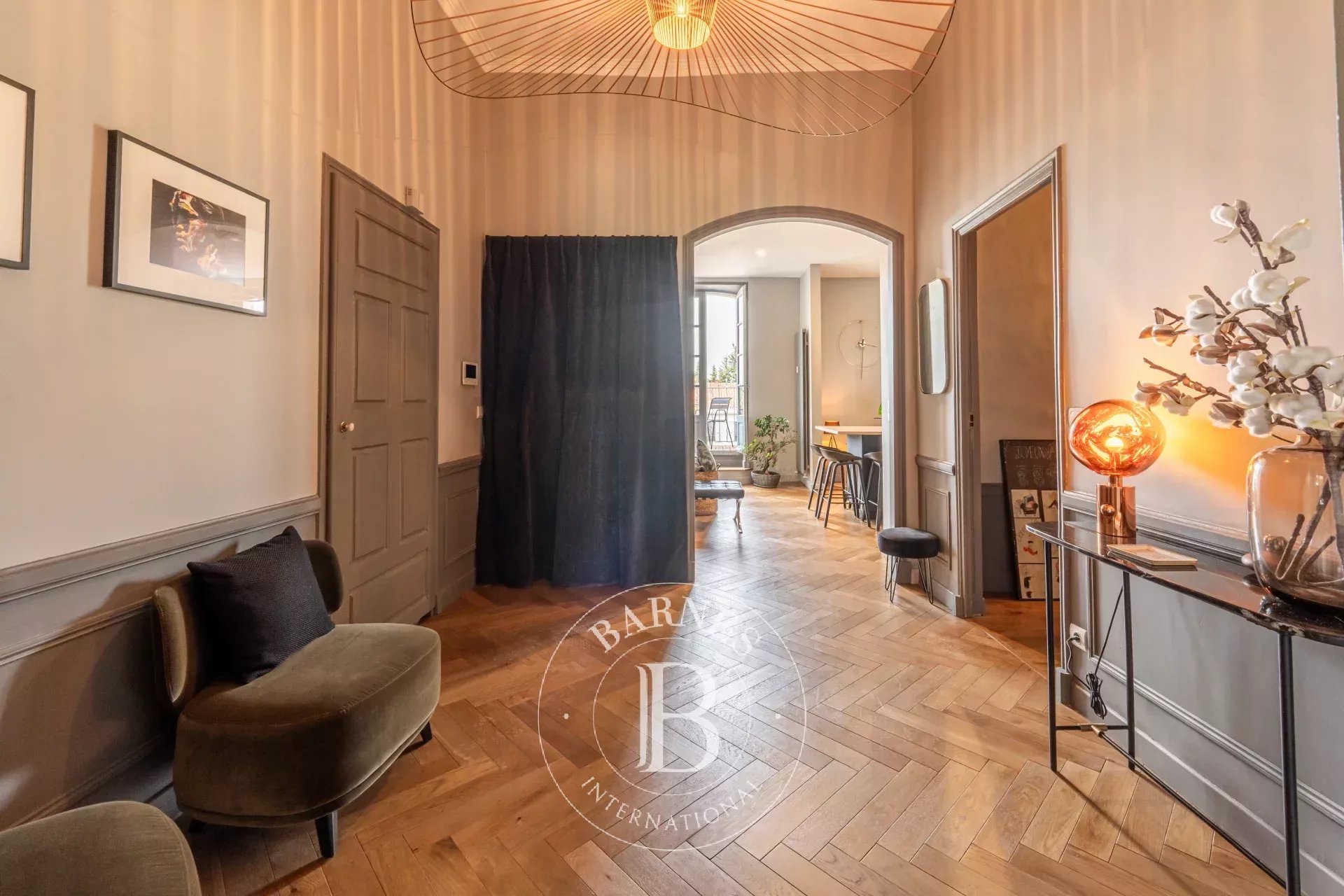 AIX-EN-PROVENCE - OLD APARTMENT RENOVED IN A CASTEL NESTLED IN A PARC -1700.7 FT2-2 BEDROOMS-GARAGE AND PARK. - picture 21