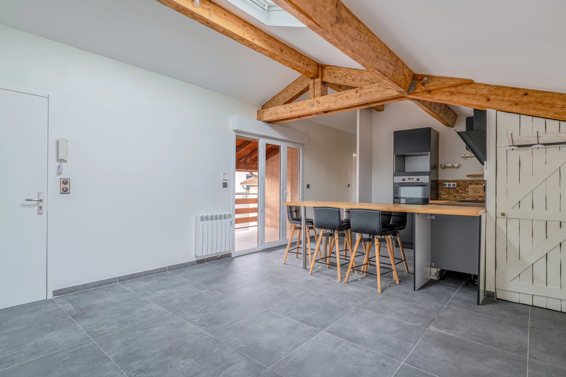 Appartement T3 Dernier Ã©tage GrÃ©zieu-la-Varenne