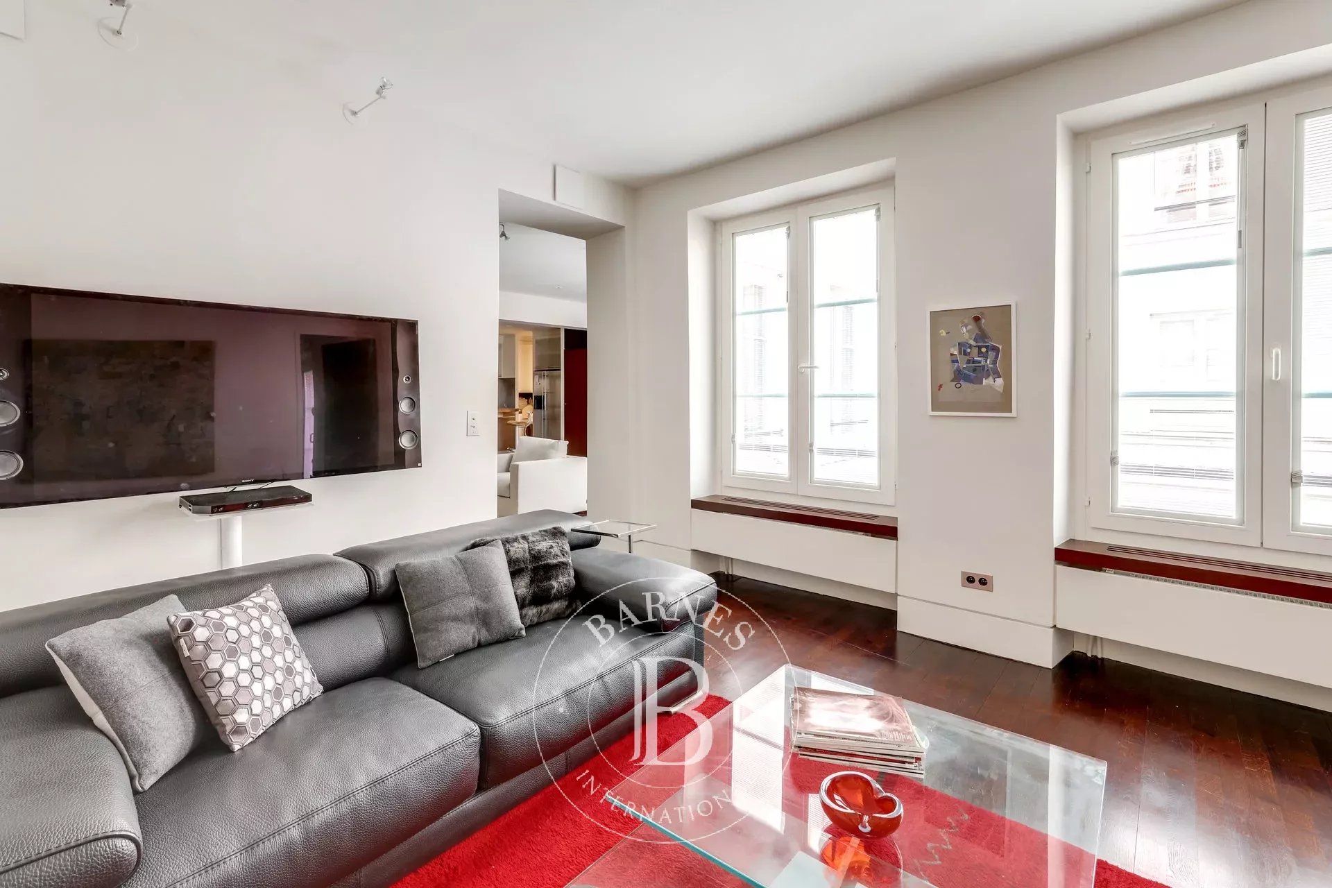 Sole agent - Paris 6 - in the heart of Saint-Germain - quiet - two bedrooms