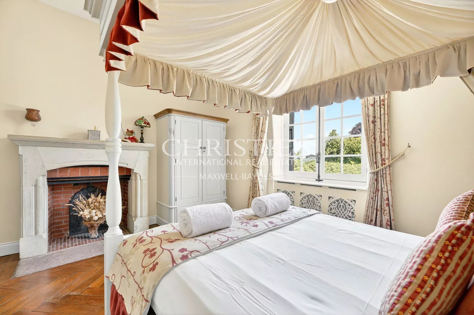38 Bedroom Chateau's Image 65