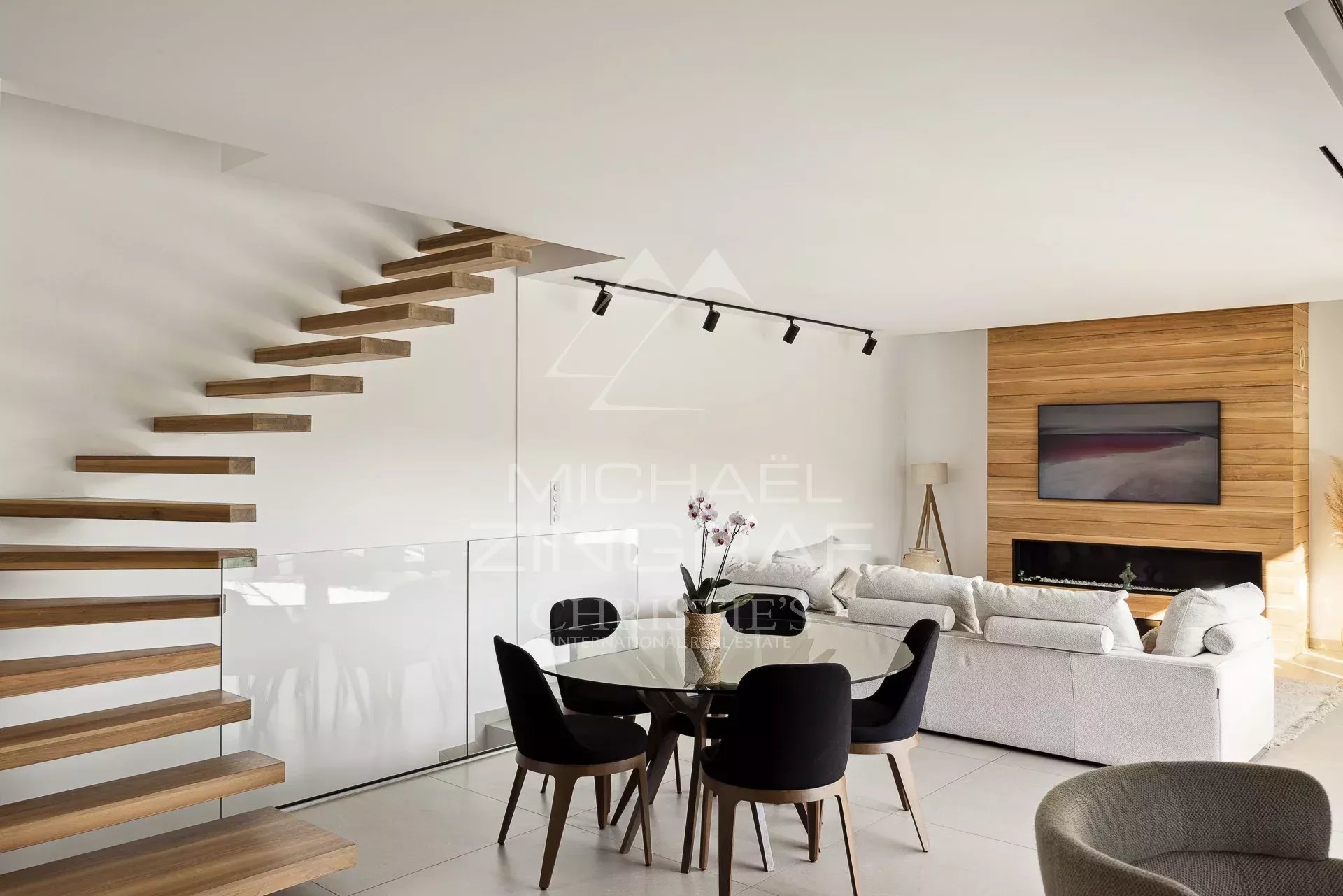 4 Bedroom Villa/Townhouse's Image 6