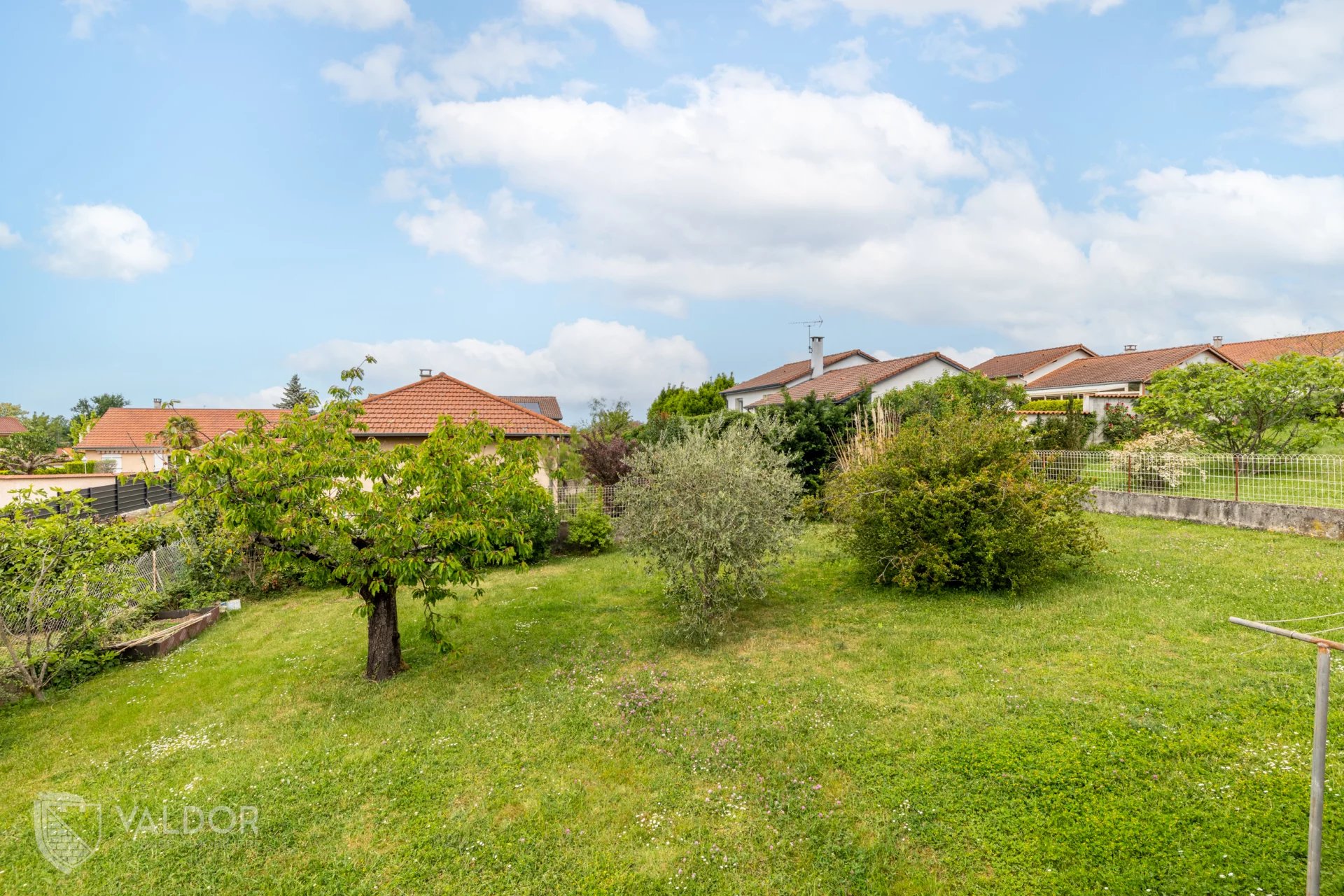Maison individuelle terrain de 746 m² Secteur Les Marendiers