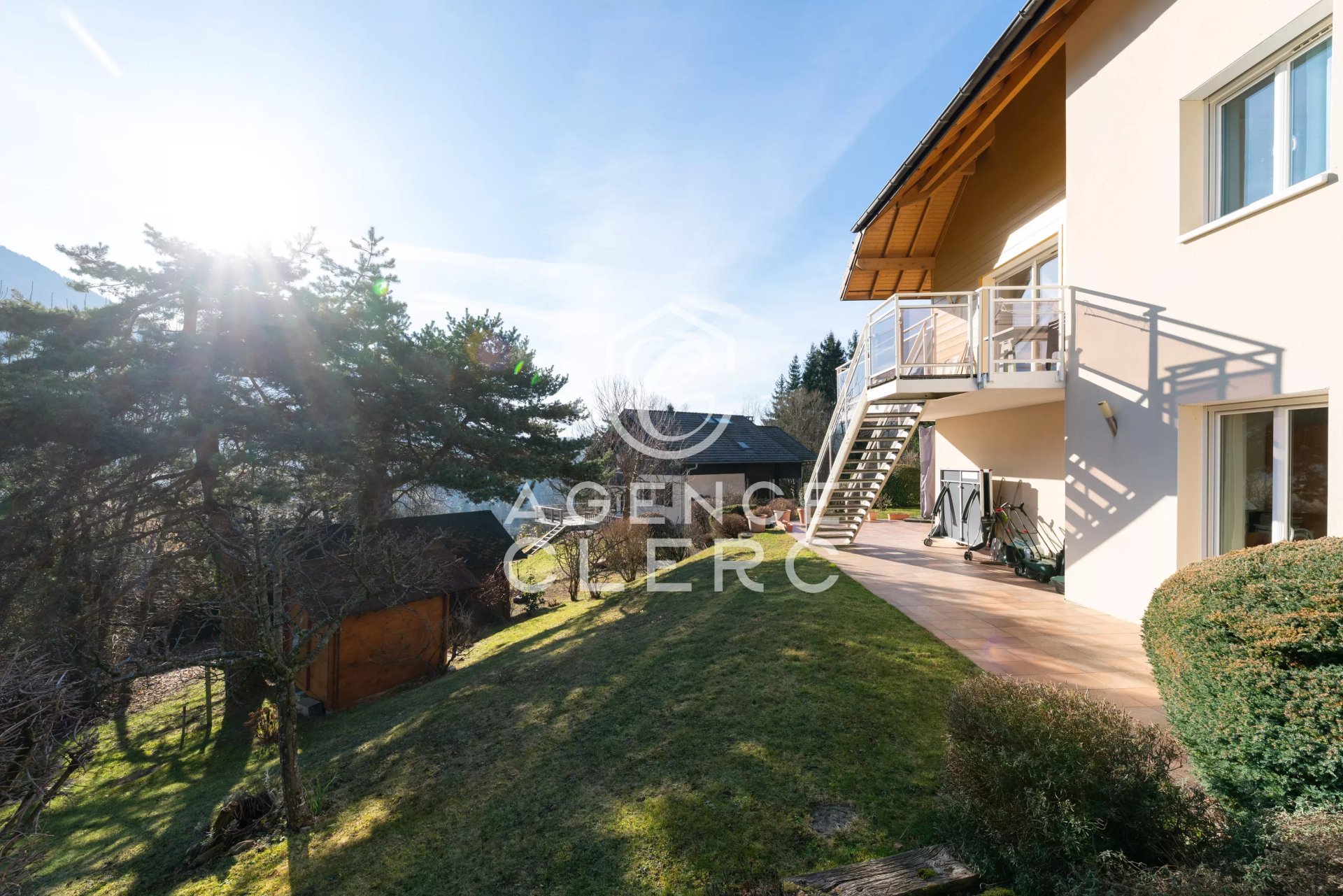 4 Bedroom Villa/Townhouse's Image 3