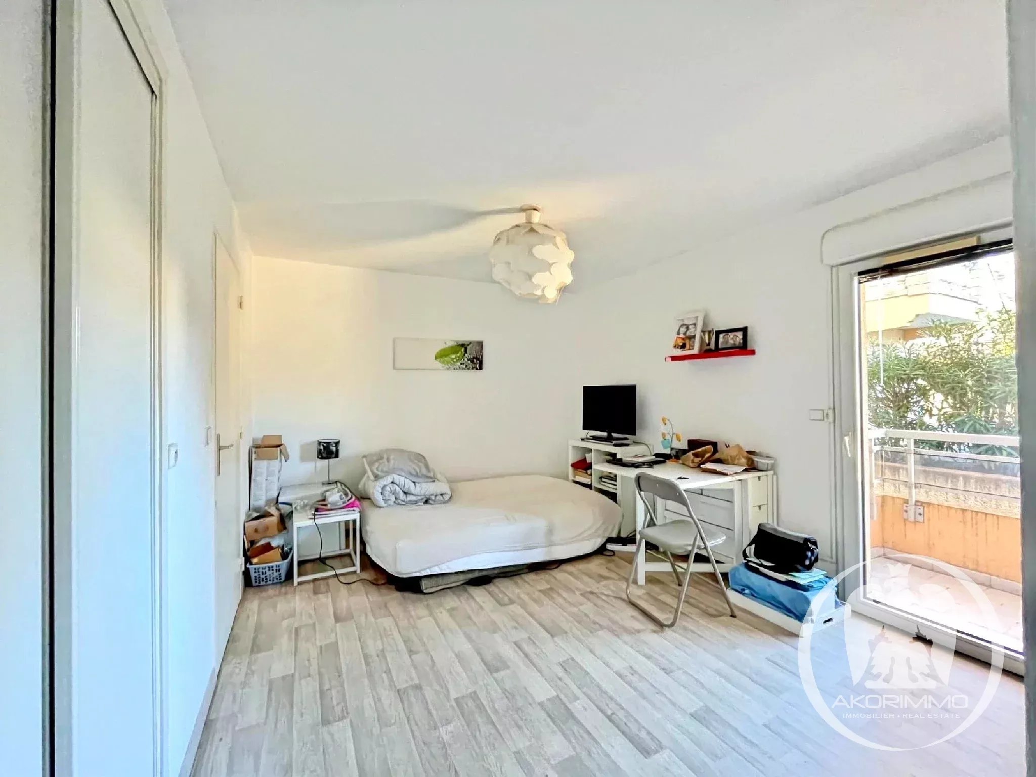 Apartment  - Studio  - 20.0 m2 -