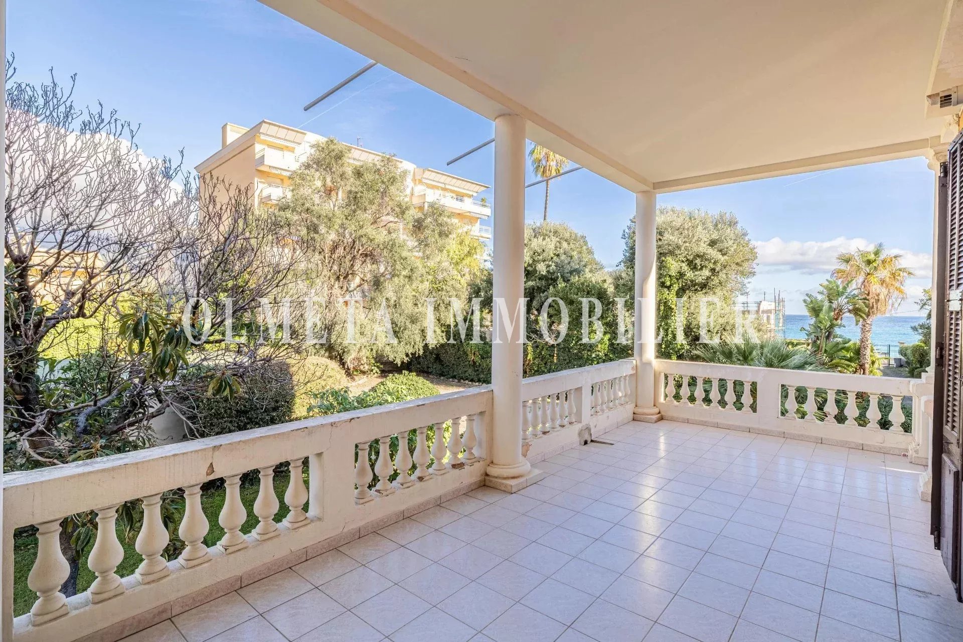 Agence immobilière de 