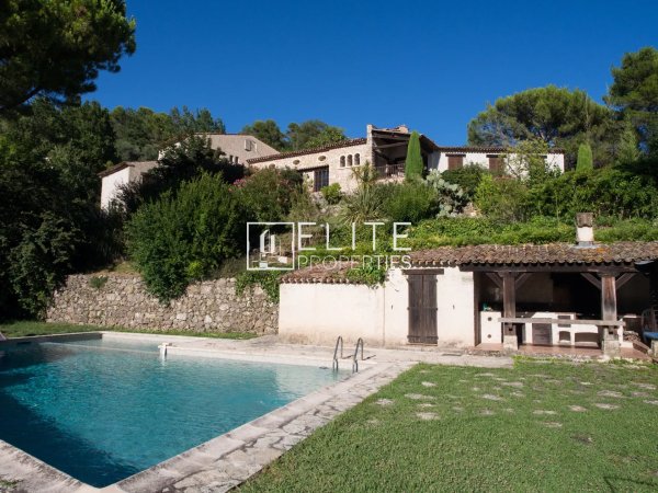 Villa in a peaceful and secluded setting Mouans-sartoux — photo 1