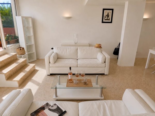 VILLEFRANCHE-SUR-MER, OLD TOWN - VILLAGE HOUSE OF 118M2 WITH A 20M2 TERRACE — photo 3