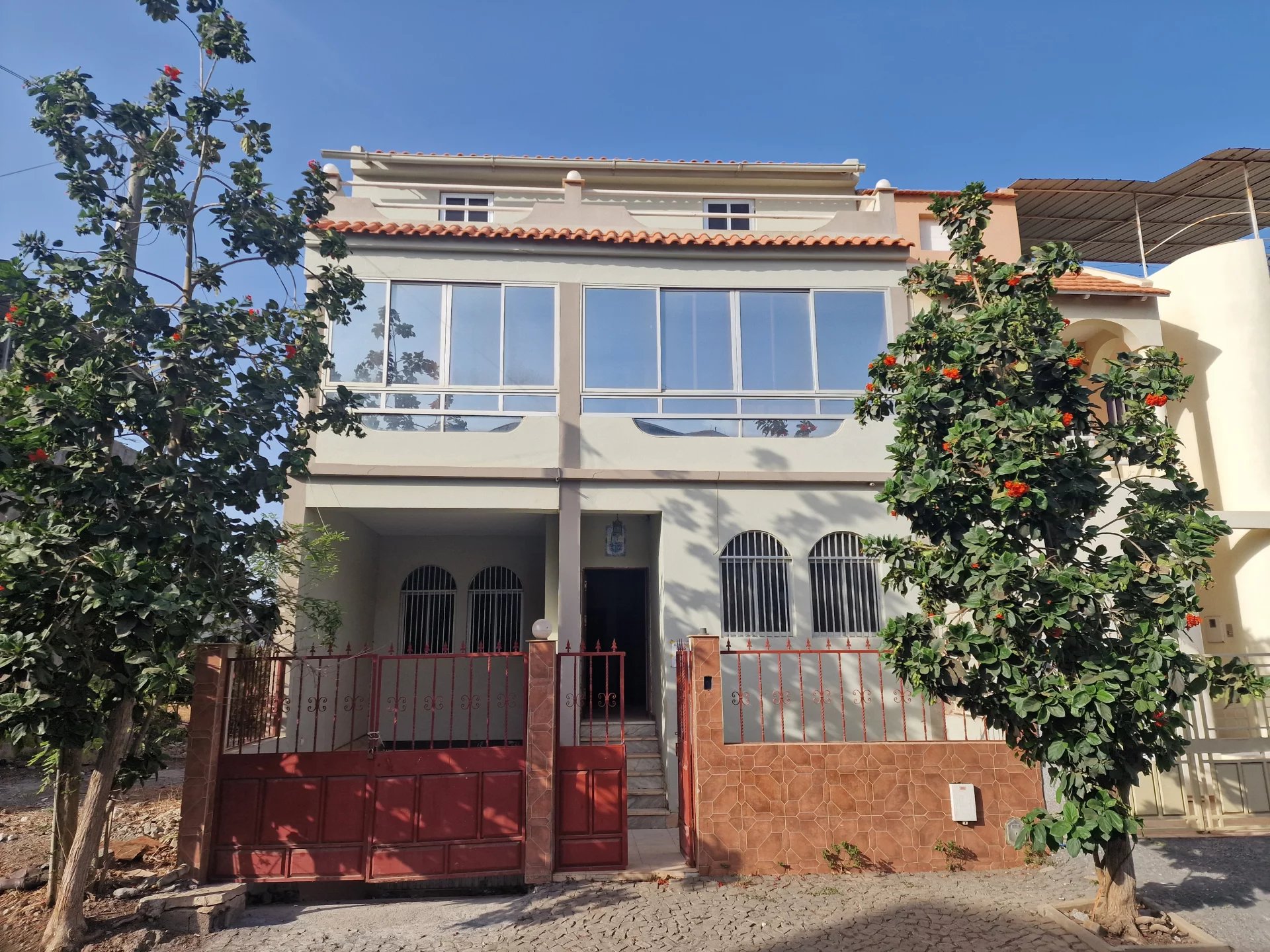 Agence immobilière de 