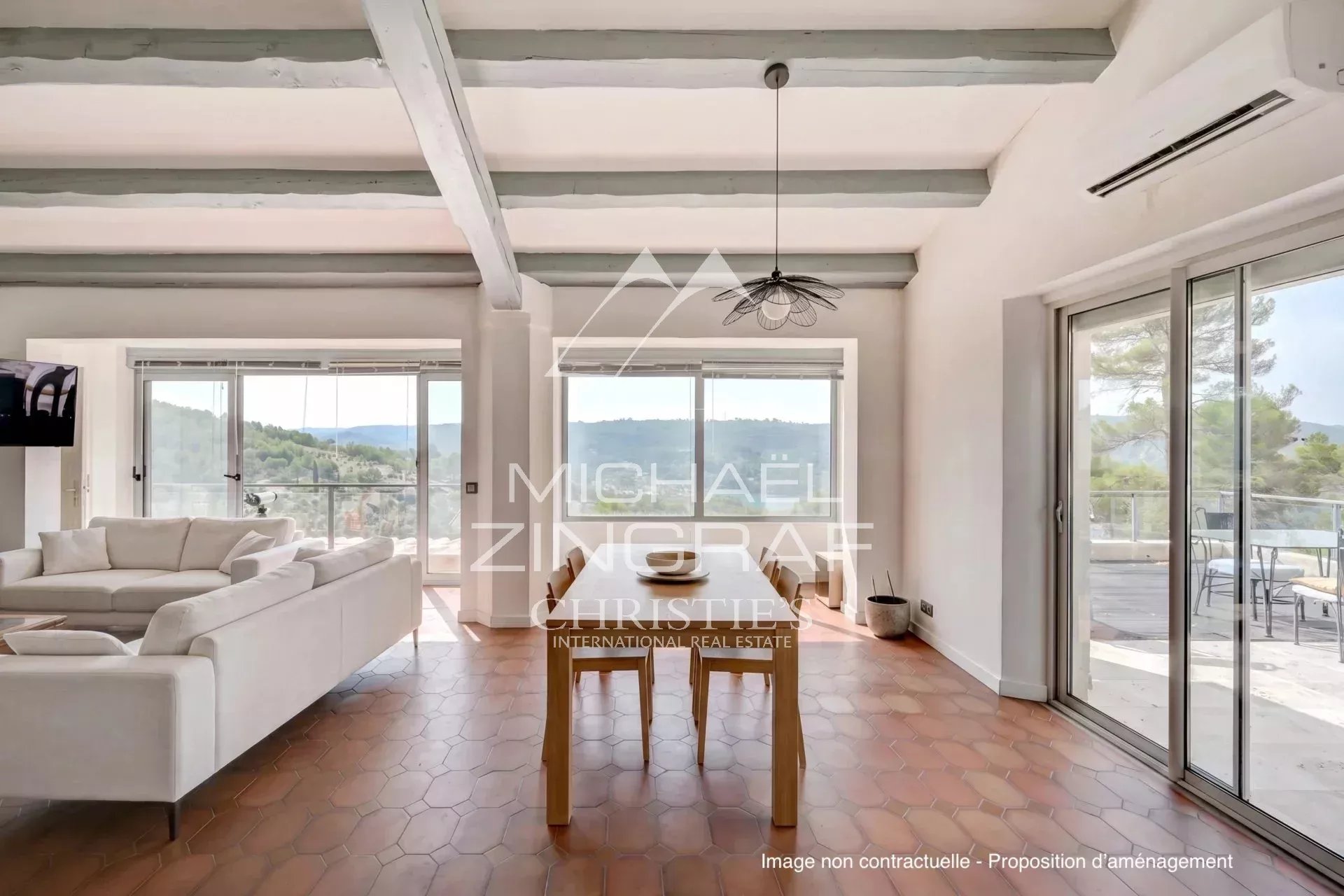 5 Bedroom Villa/Townhouse's Image 5