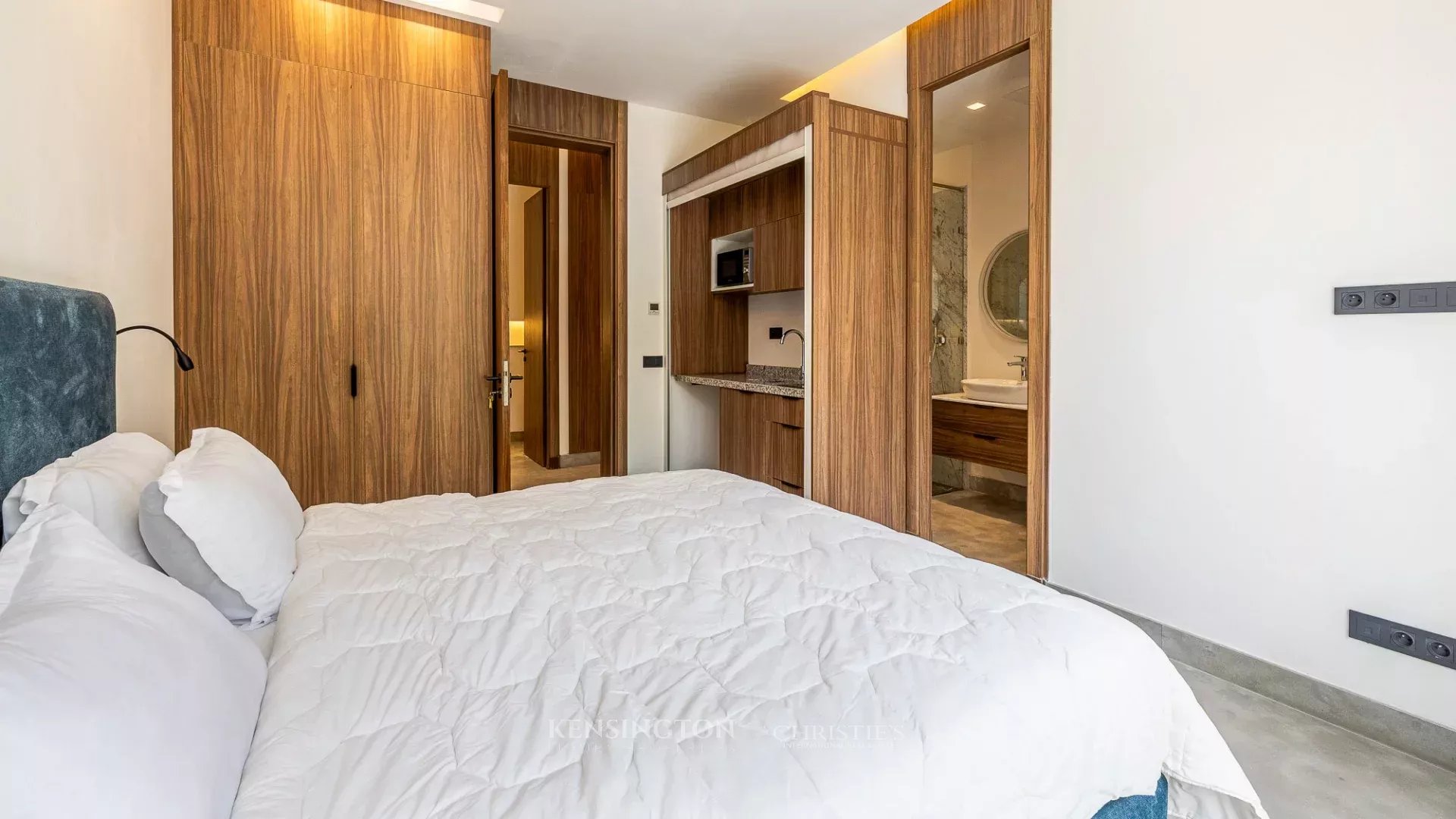 5 Bedroom Villa/Townhouse's Image 9