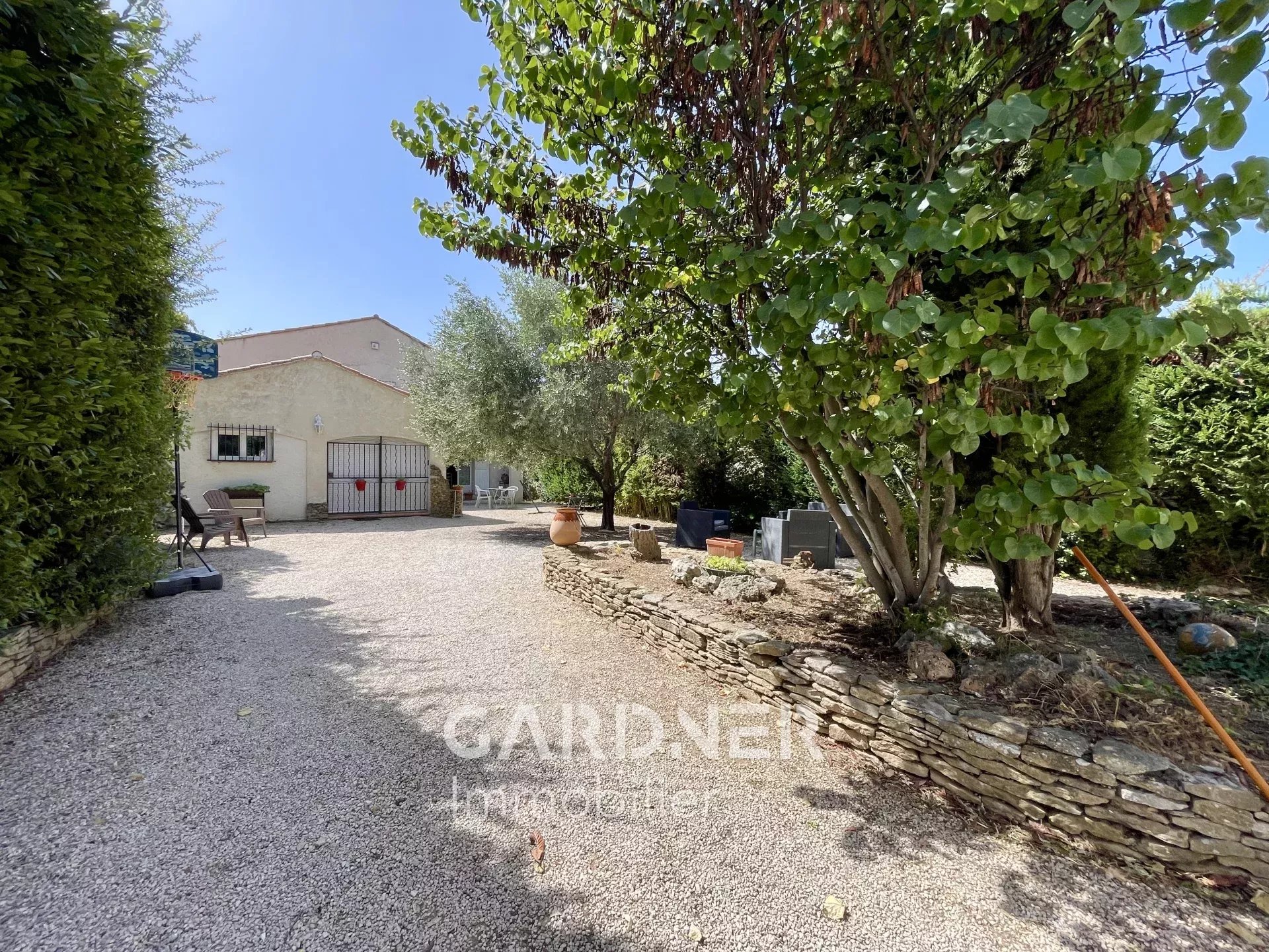 Agence immobilière de 