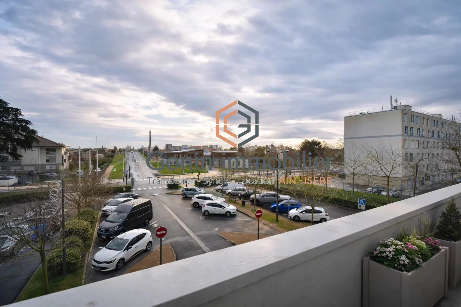 Agence immobilière de 