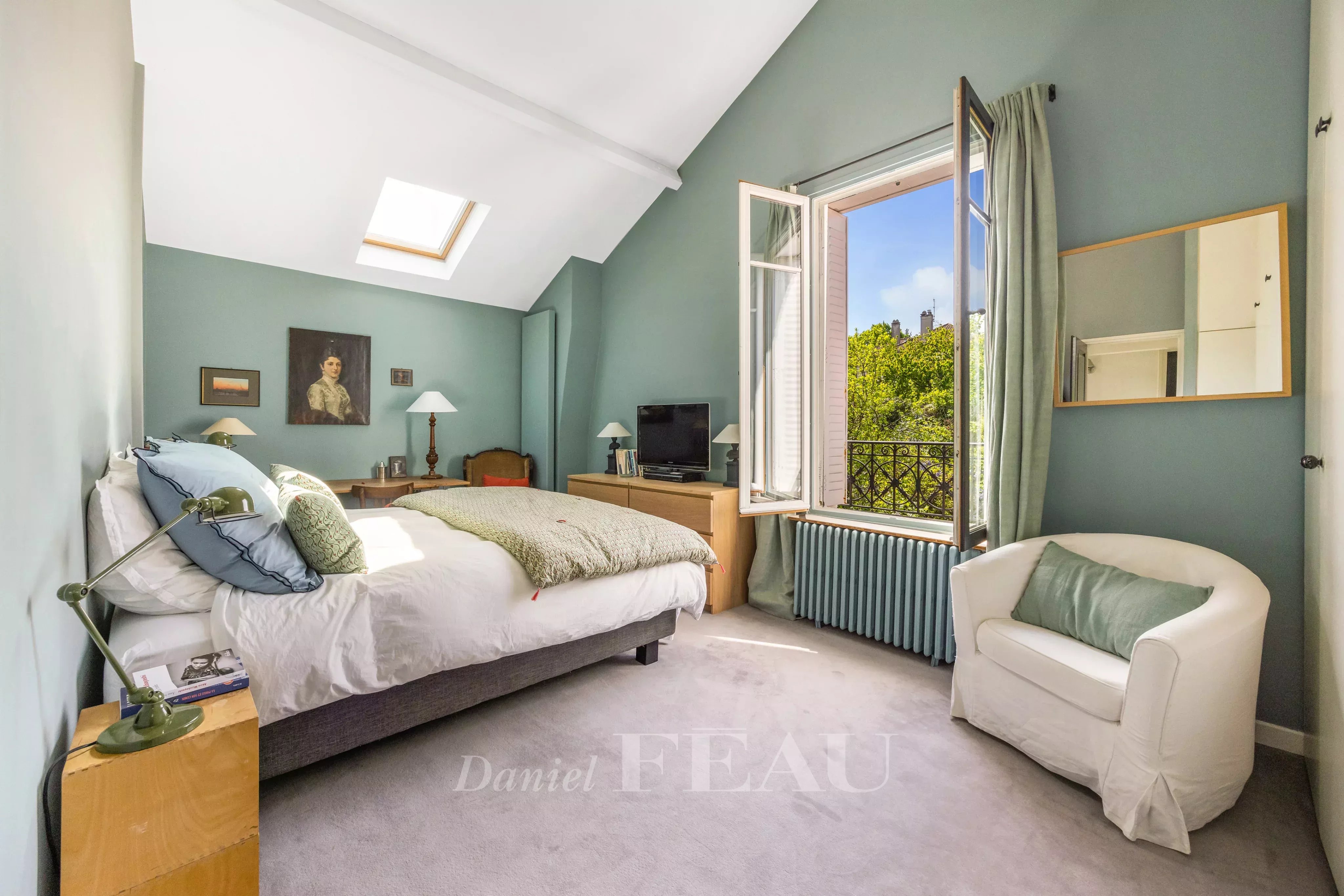 Sale House Suresnes