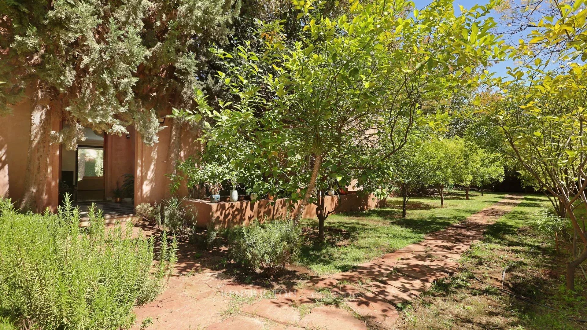 4 Bedroom Villa/Townhouse's Image 4