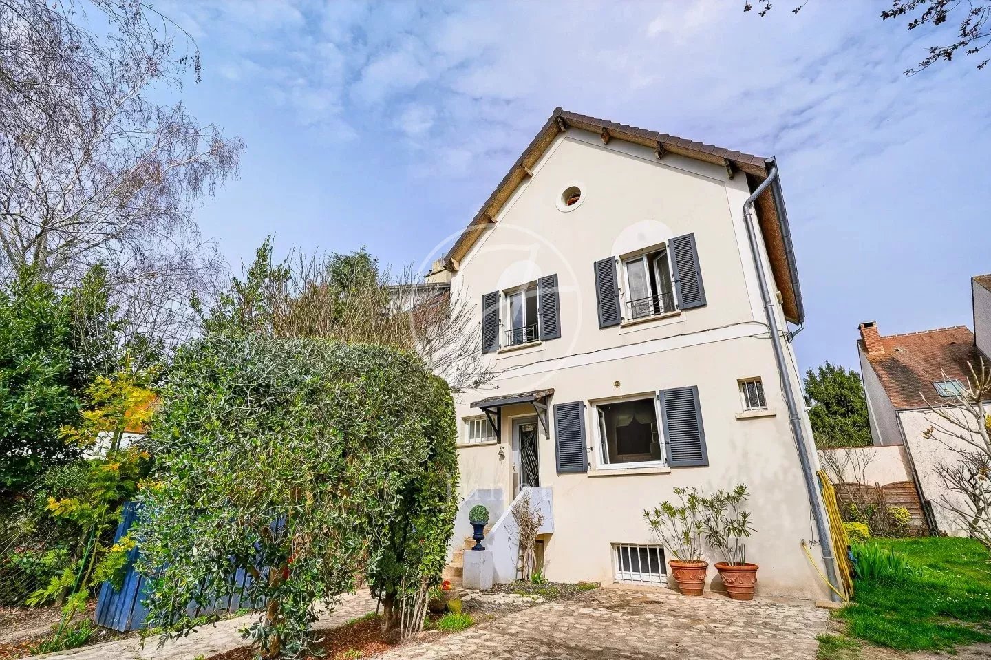 Rueil-Malmaison - PLATEAU - Maison à vendre - 183m² - 5 chambres - Terrain 562m².